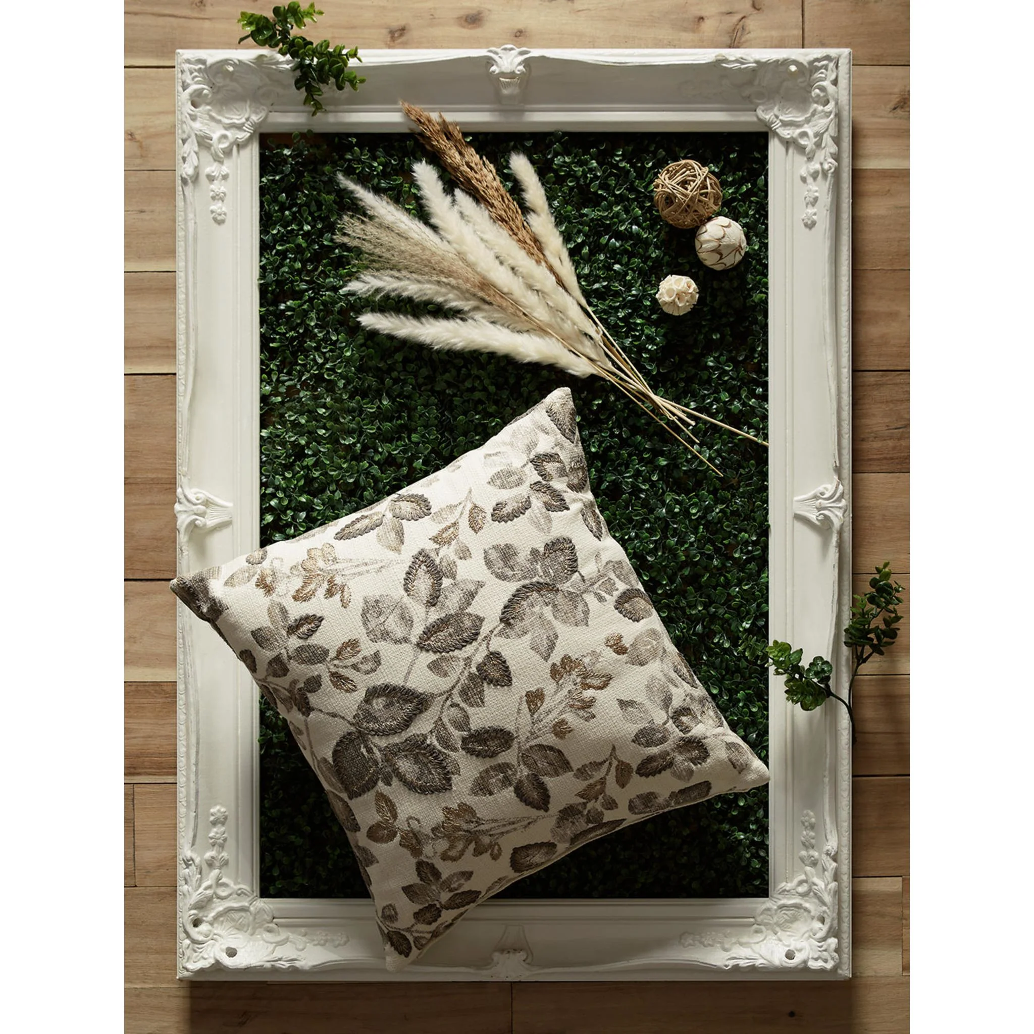 Holdenway Pillow - Image 4