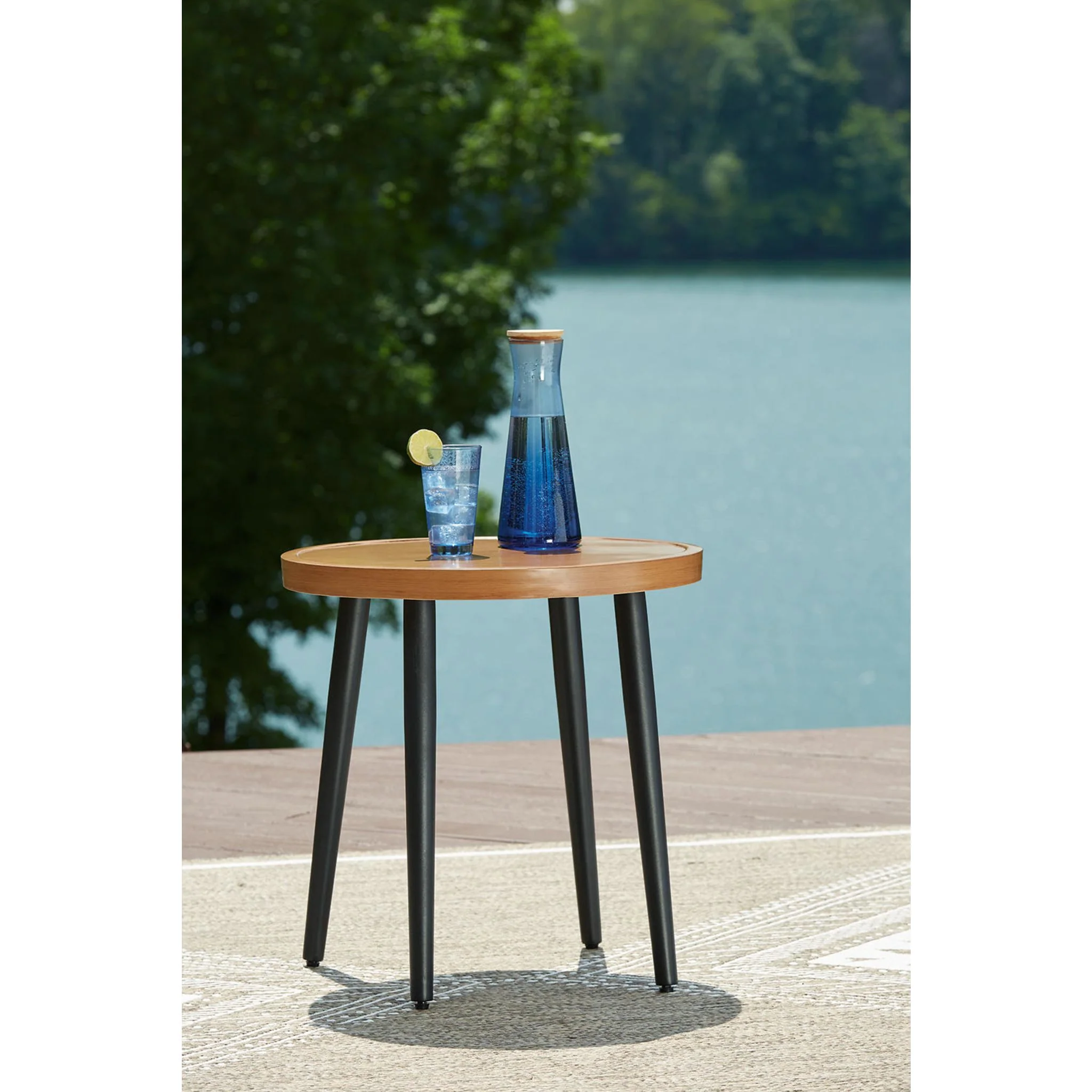 Horizon Hall Outdoor End Table - Image 2