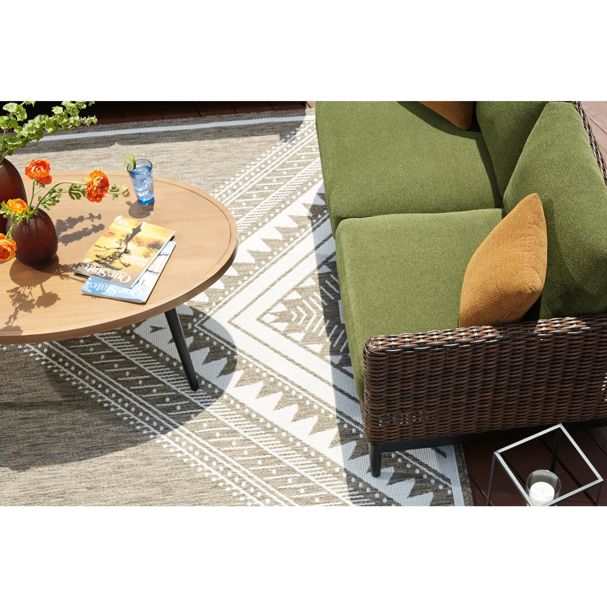 Horizon Hall Outdoor Loveseat with Cushion - Image 11