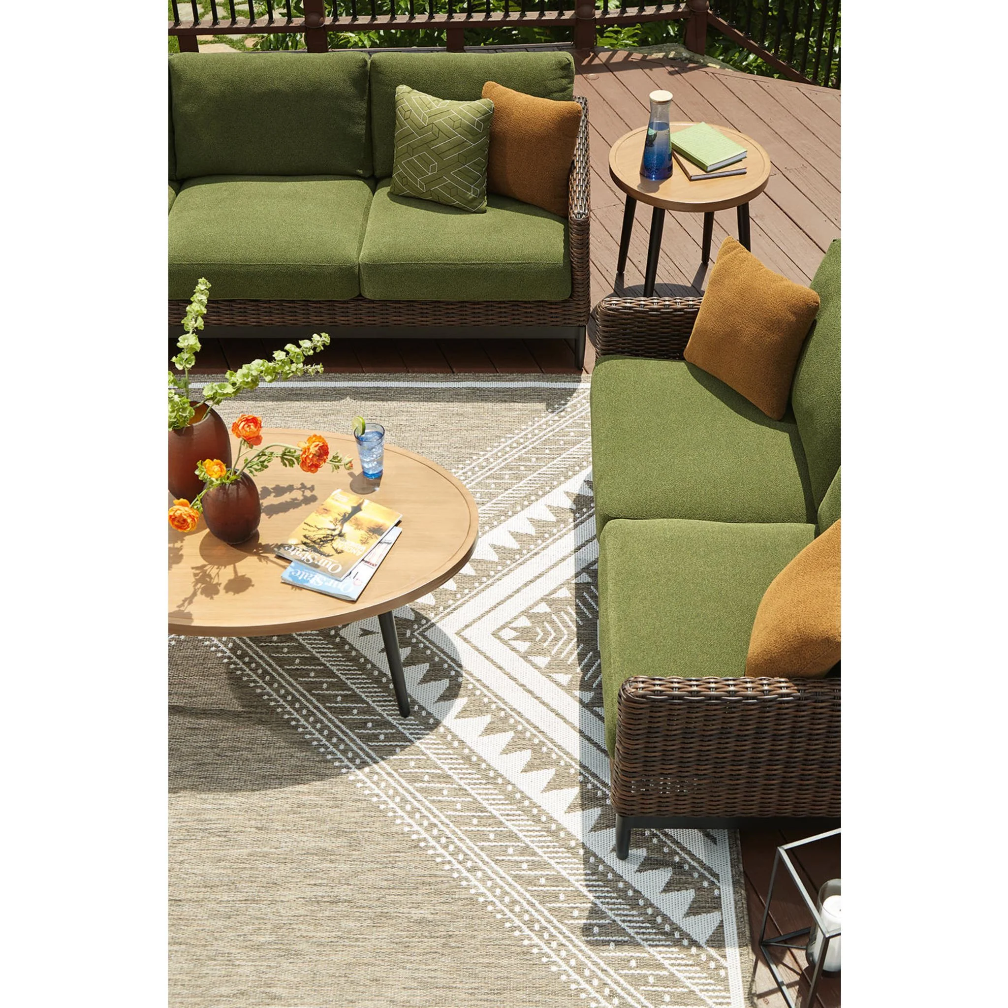 Horizon Hall Outdoor Loveseat with Cushion - Image 12