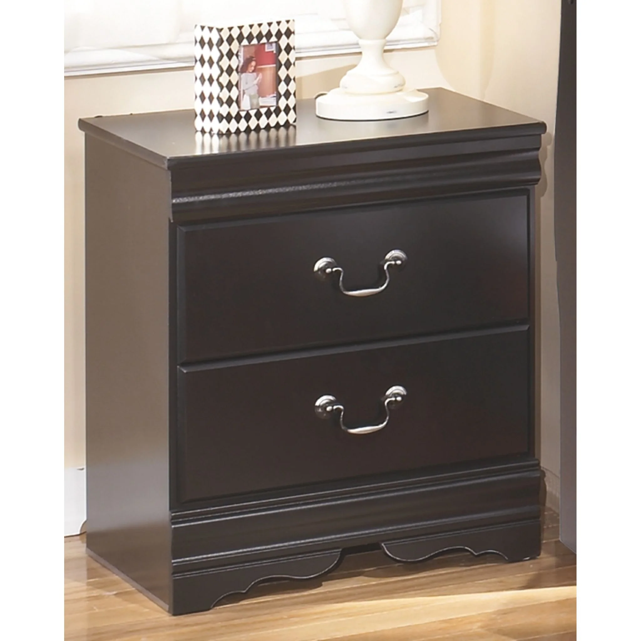 Huey Vineyard Nightstand - Image 2