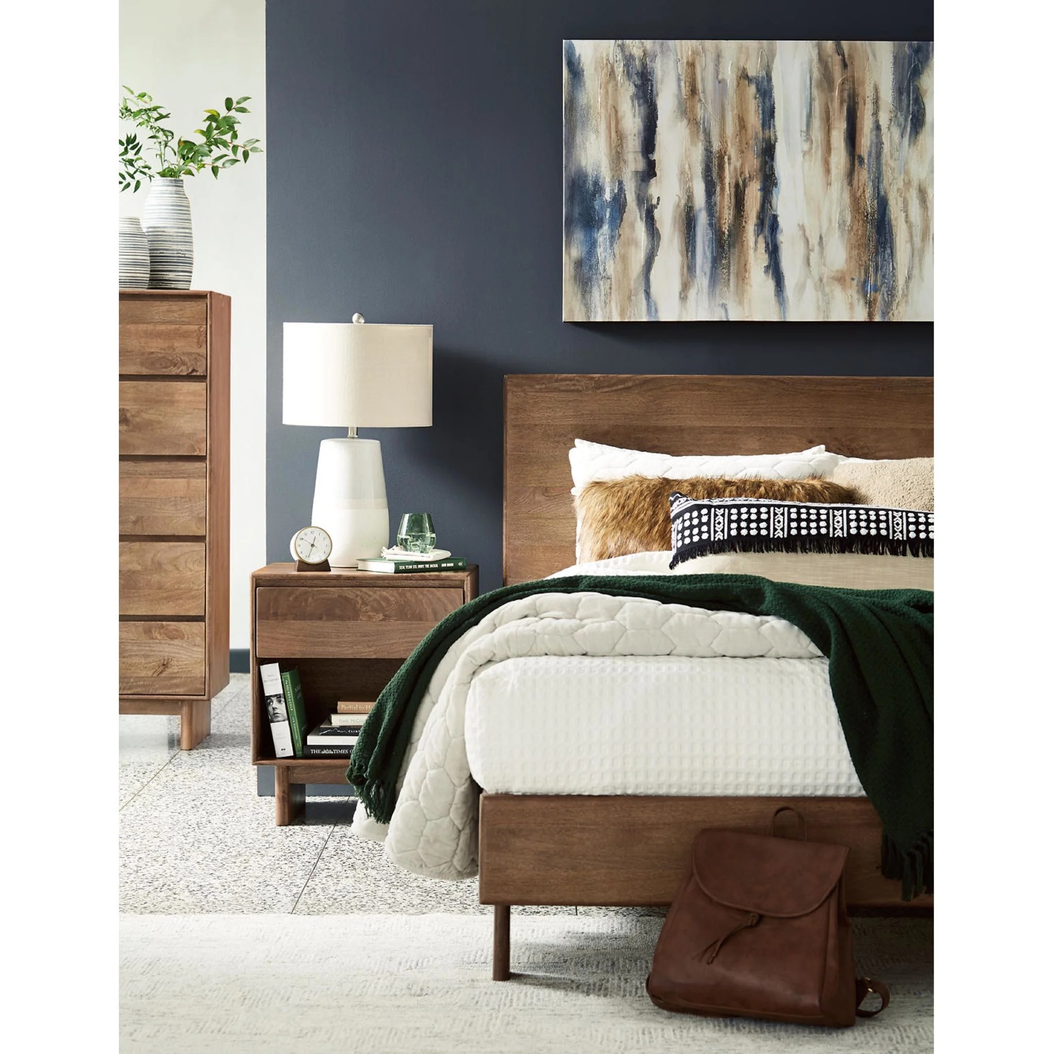Isanti-Exclusive Platform Bed - Image 23