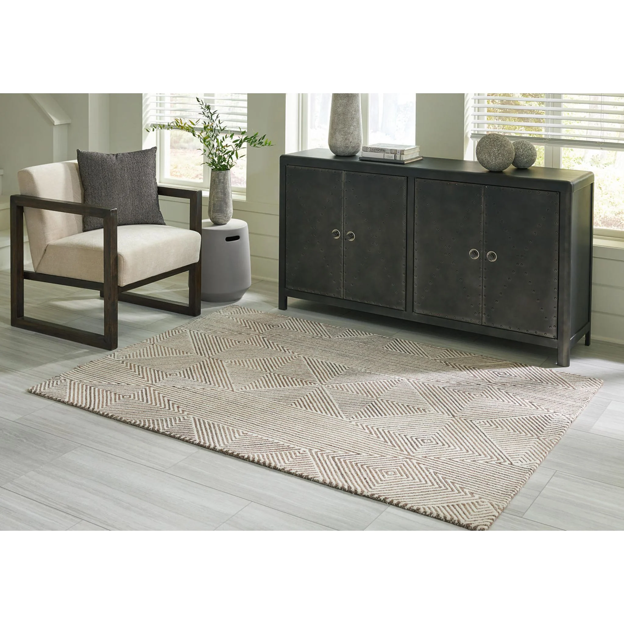Jadott Area Rug - Image 5