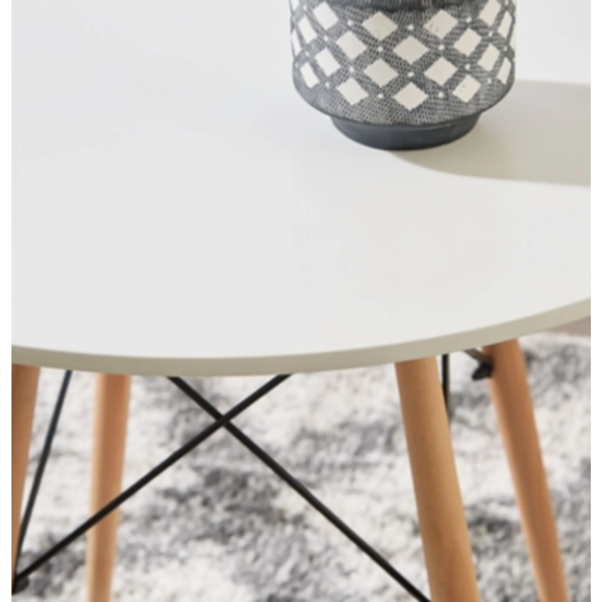 Jaspeni Dining Room - Image 17