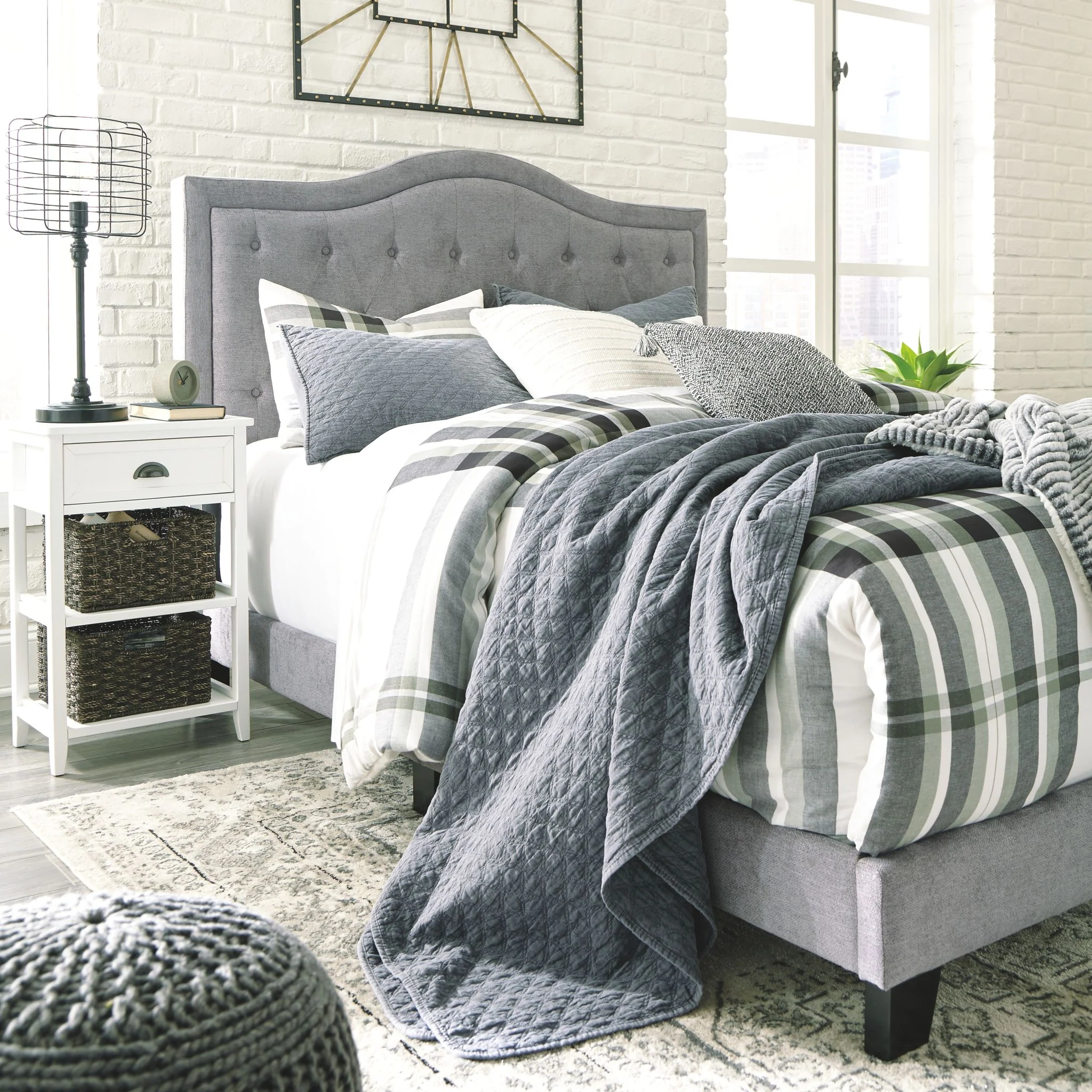 Jerary Upholstered Bed - Image 8