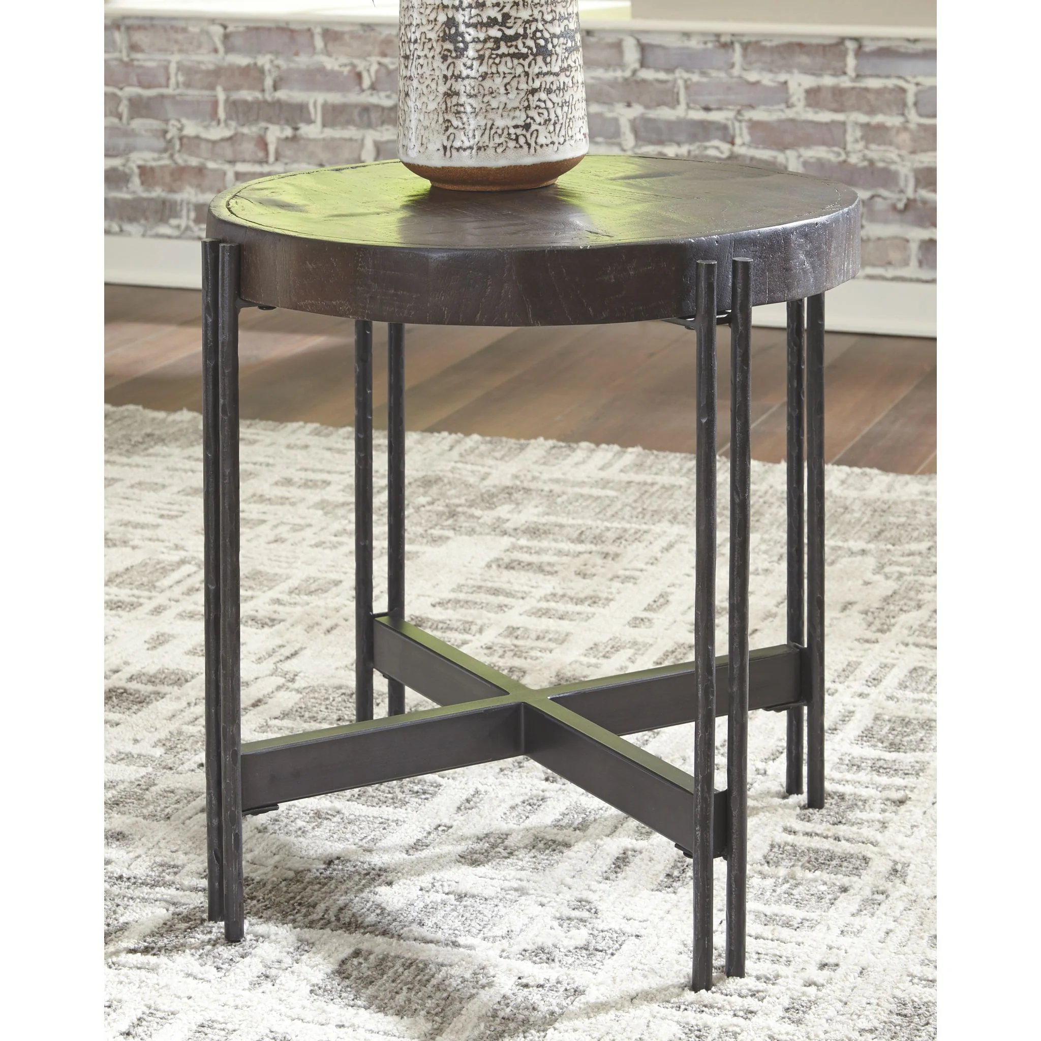 Jillenhurst Round End Table - Image 2