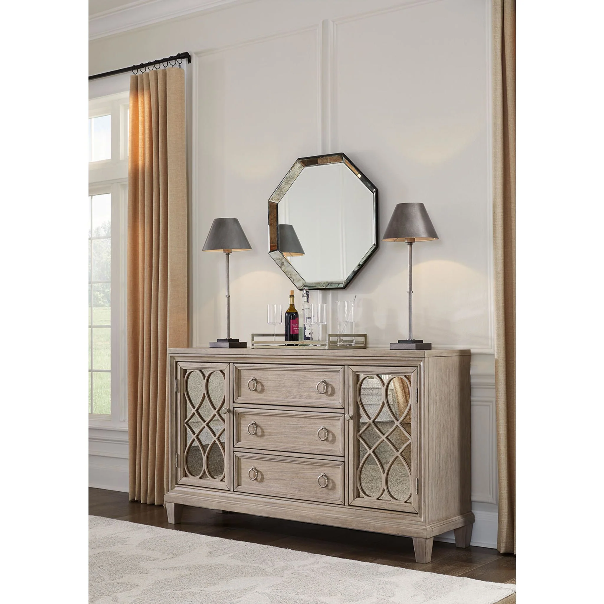 Jorlaina-Exclusive Dining Server - Image 3