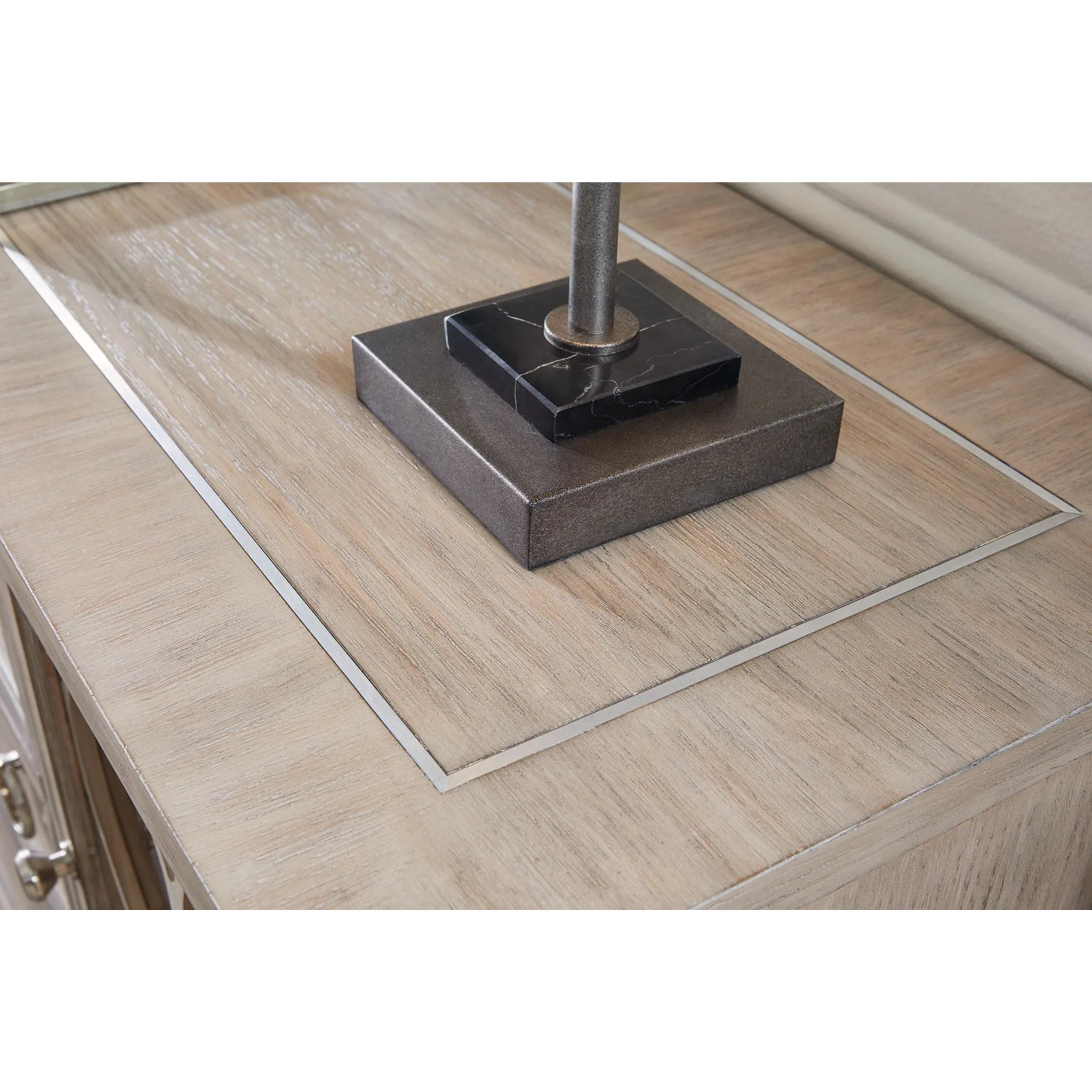 Jorlaina-Exclusive Dining Server - Image 9
