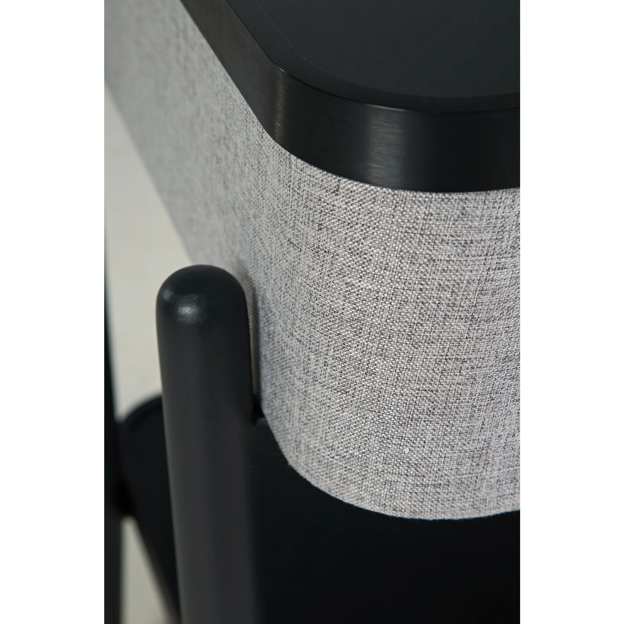 Jorvalee Accent Table - Image 10
