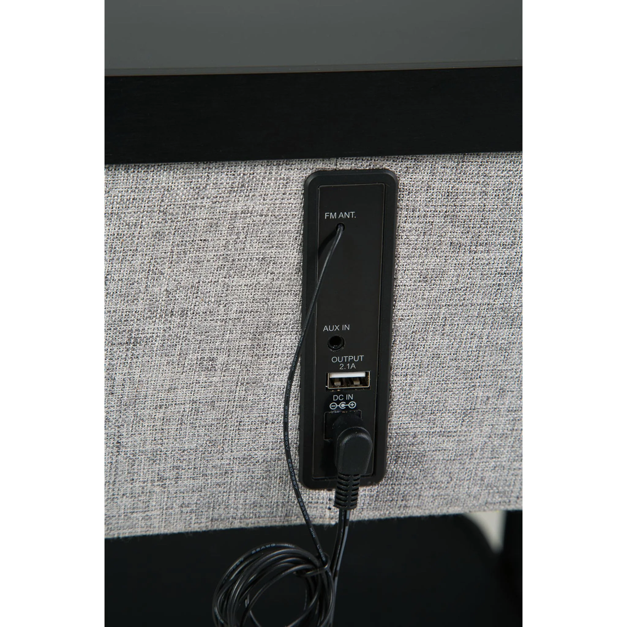 Jorvalee Accent Table - Image 13