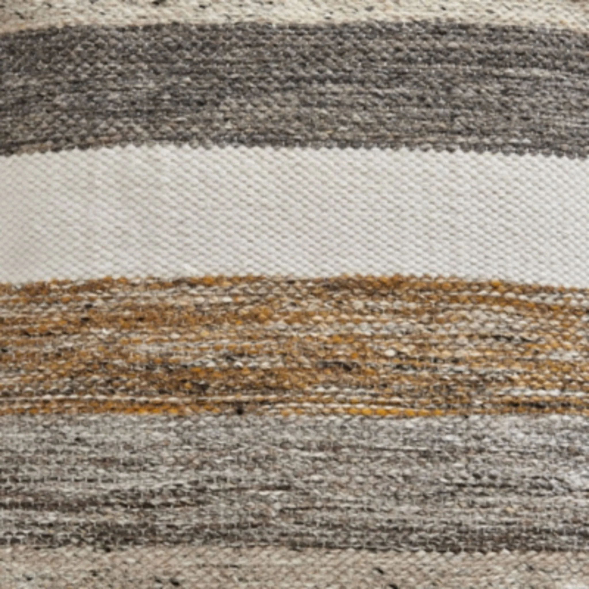 Josalind Pouf - Image 4