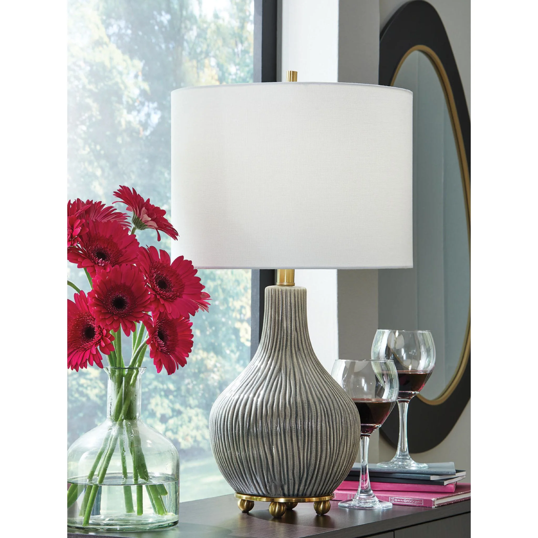 Judlen Table Lamp - Image 2