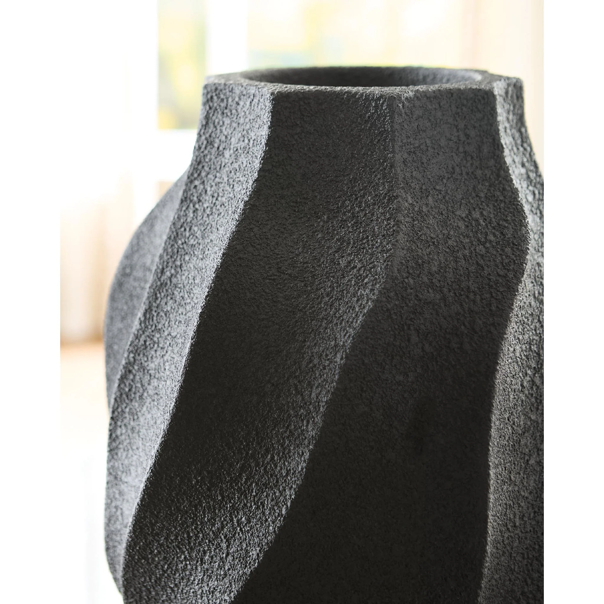 Judworth Vase - Image 4