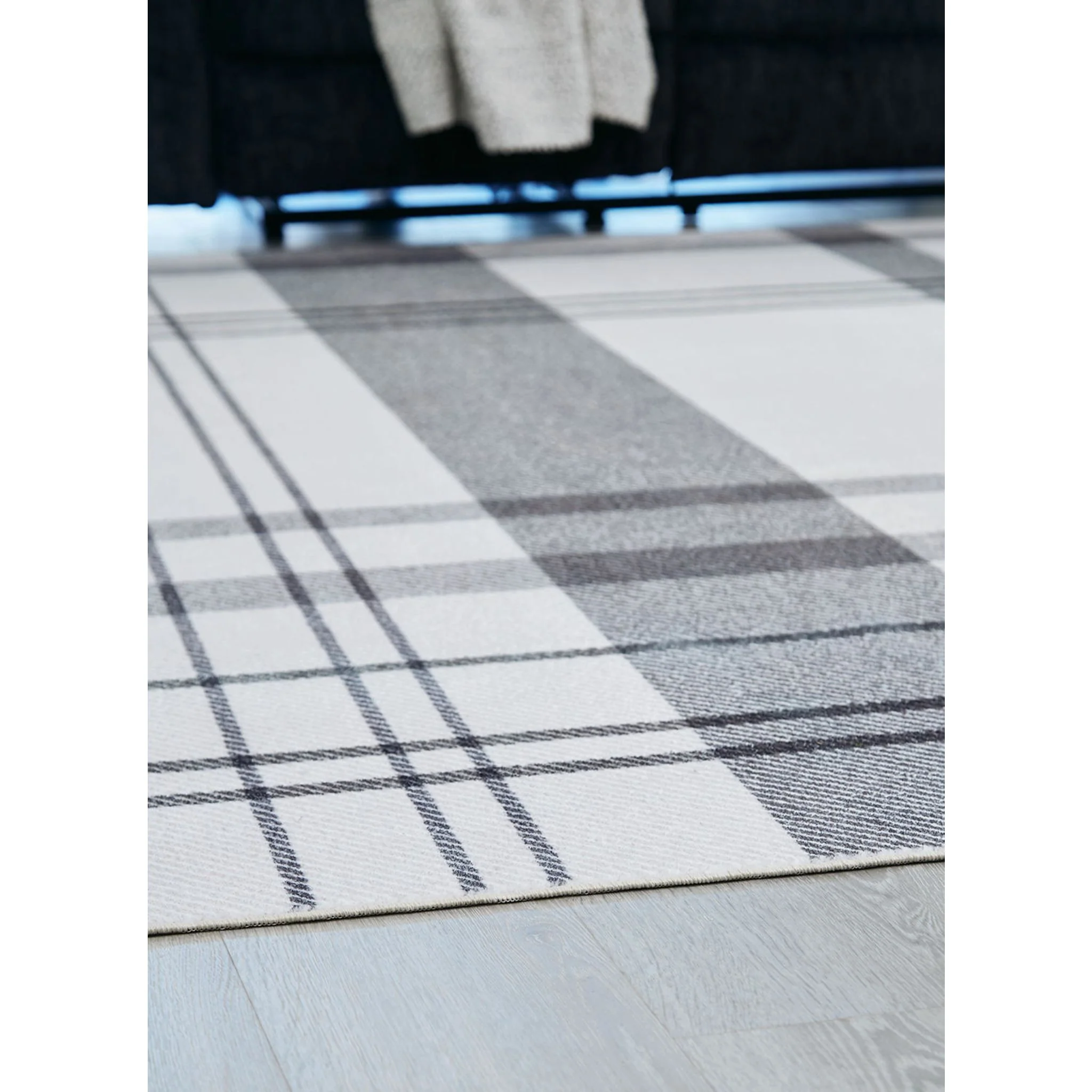 Kaidlow Area Rug - Image 3