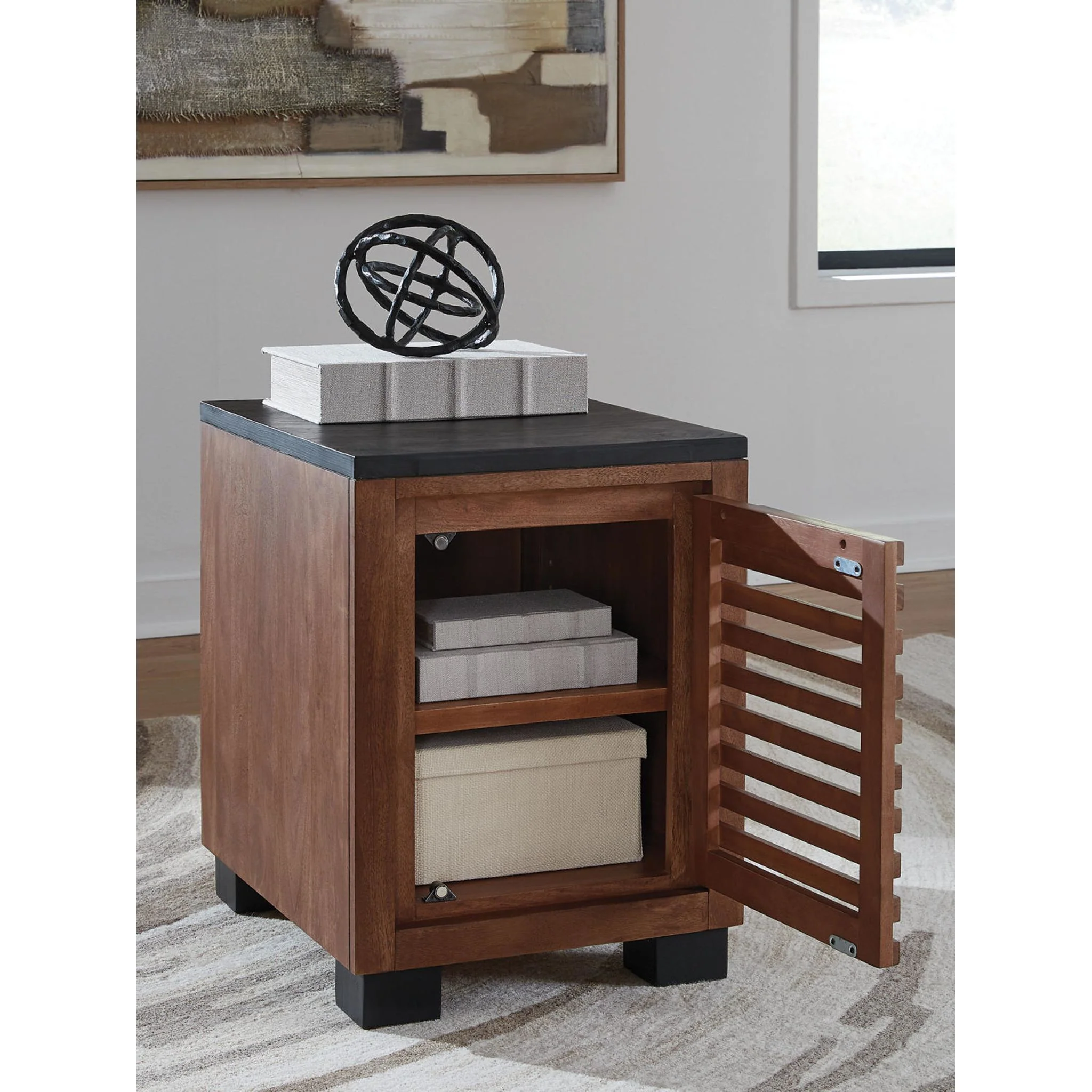Kallari Chairside End Table - Image 6