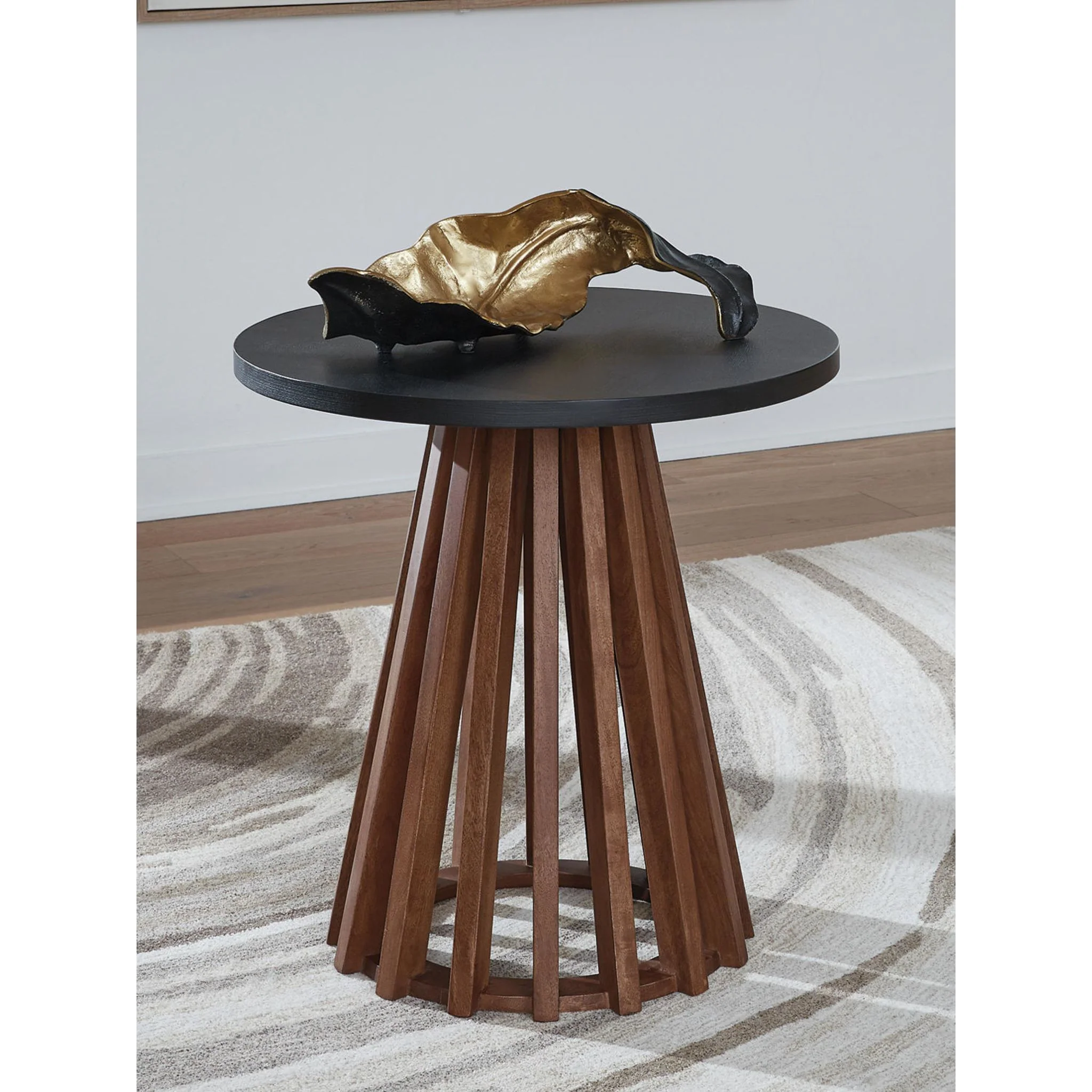 Kallari End Table - Image 2