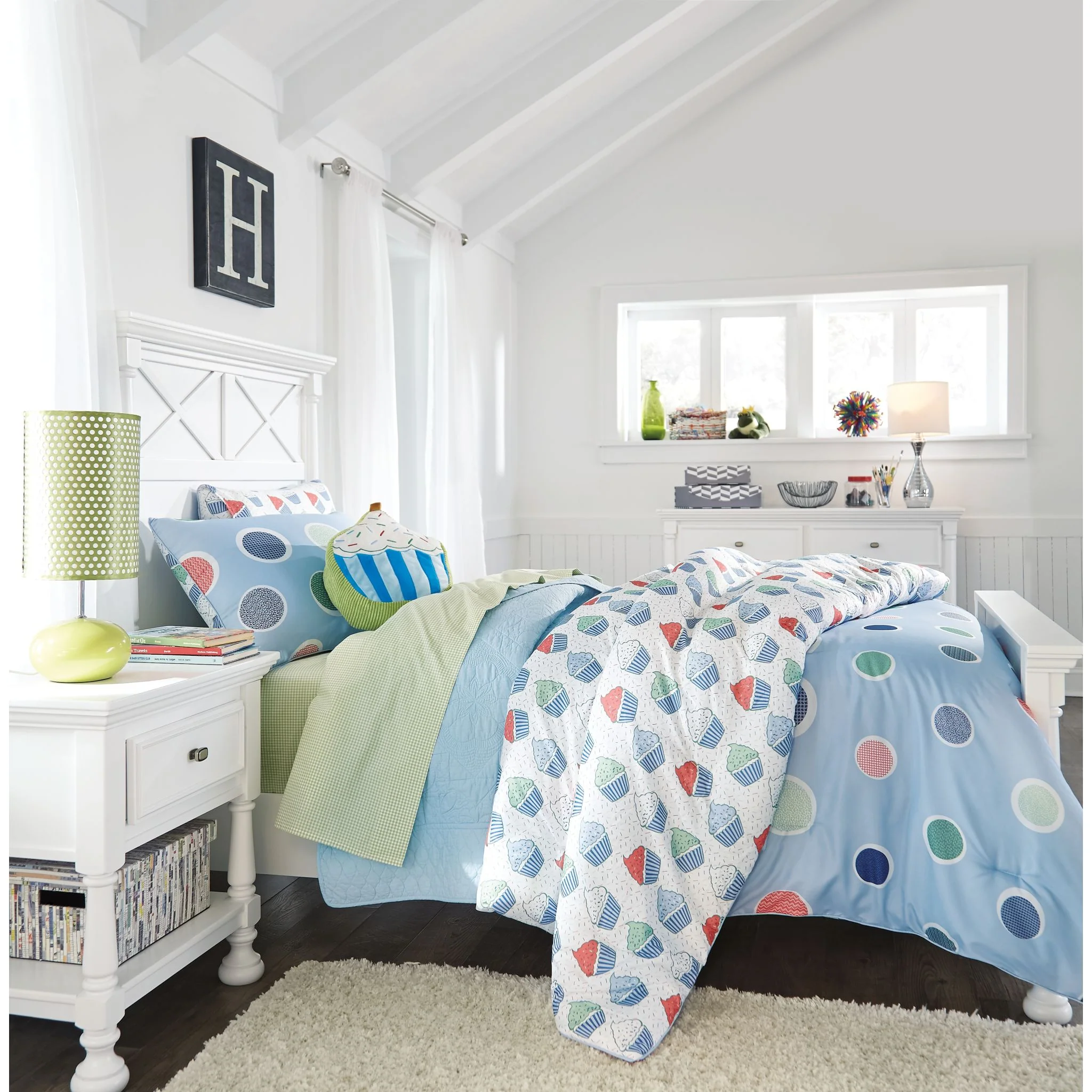 Kaslyn Nightstand - Image 6
