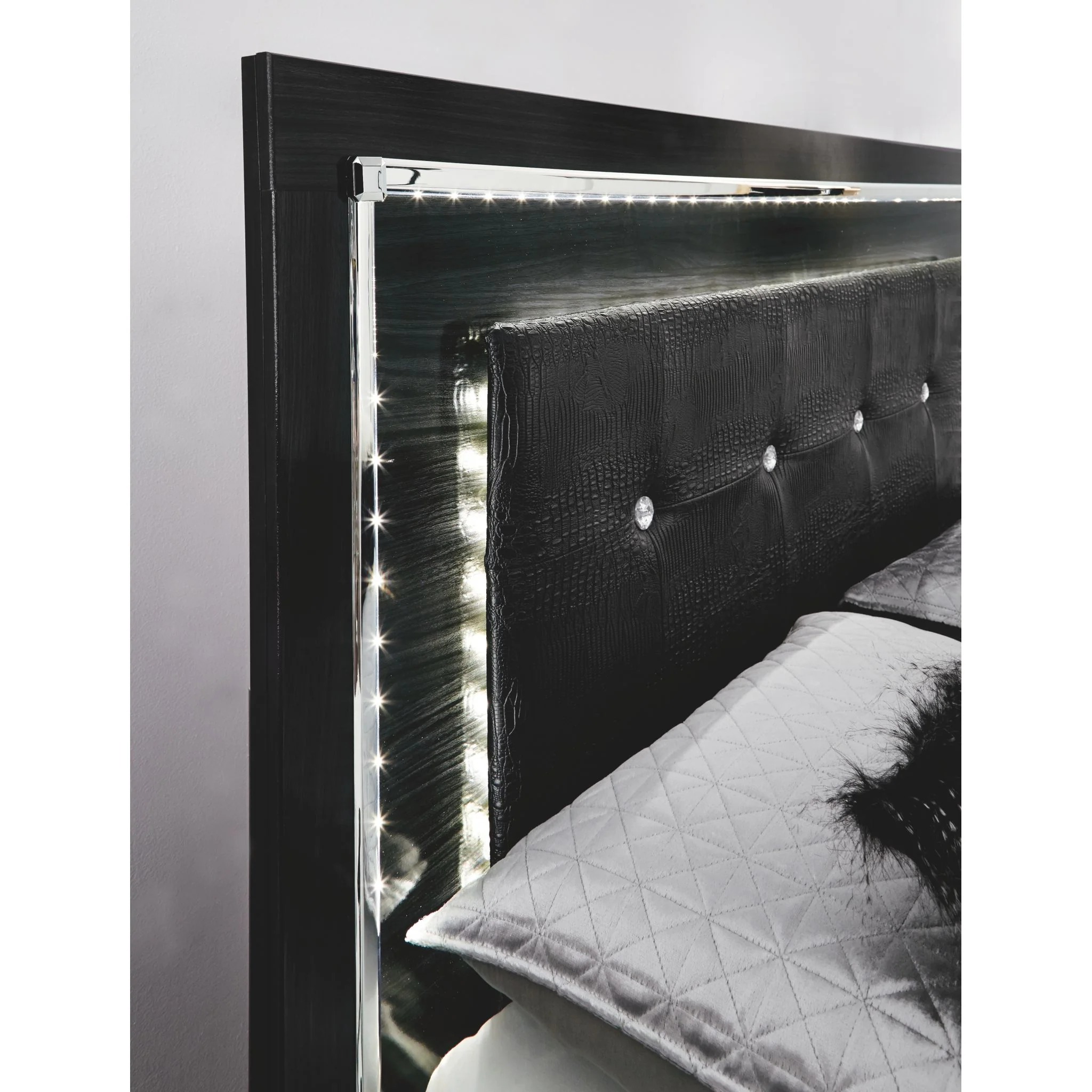 Kaydell 5 Piece Storage Bedroom - Image 29