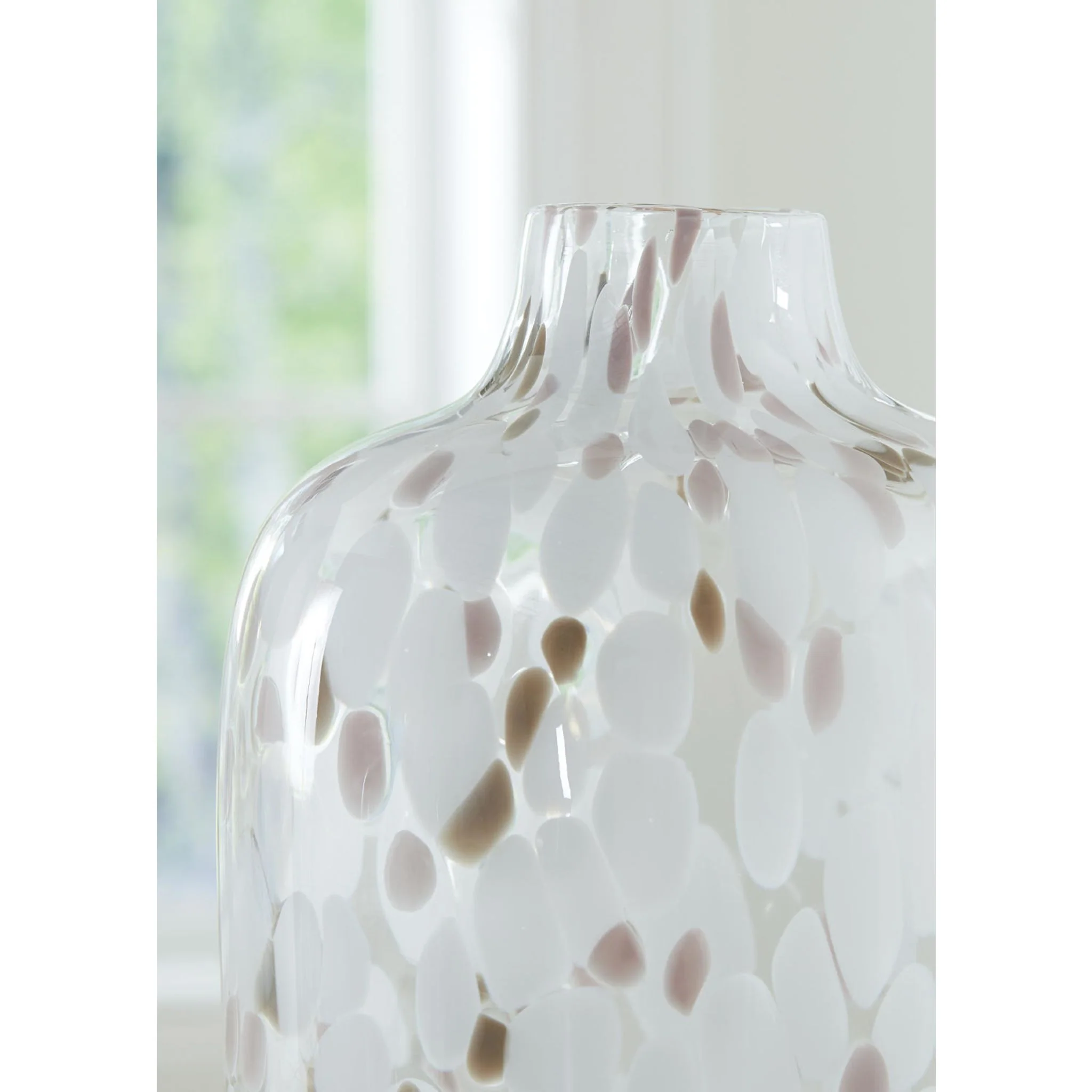 Keelton Vase - Image 3