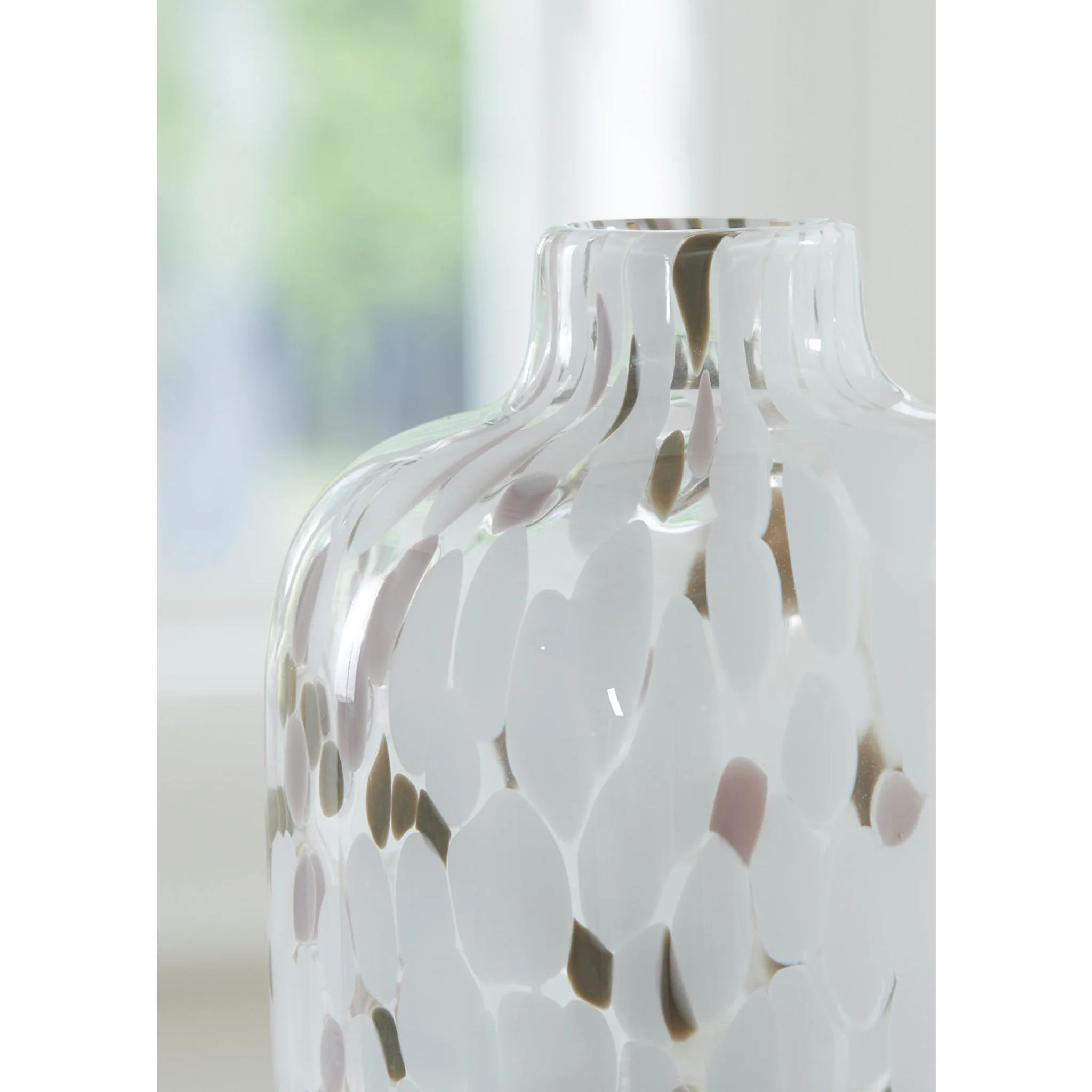 Keelton Vase - Image 3