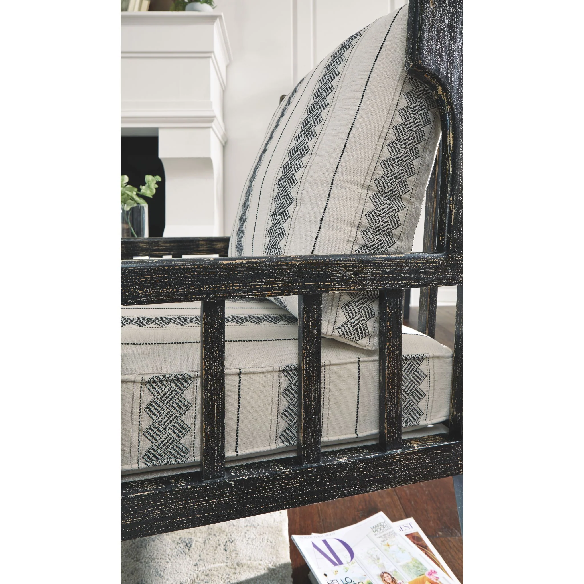 Kelanie Accent Chair - Image 5