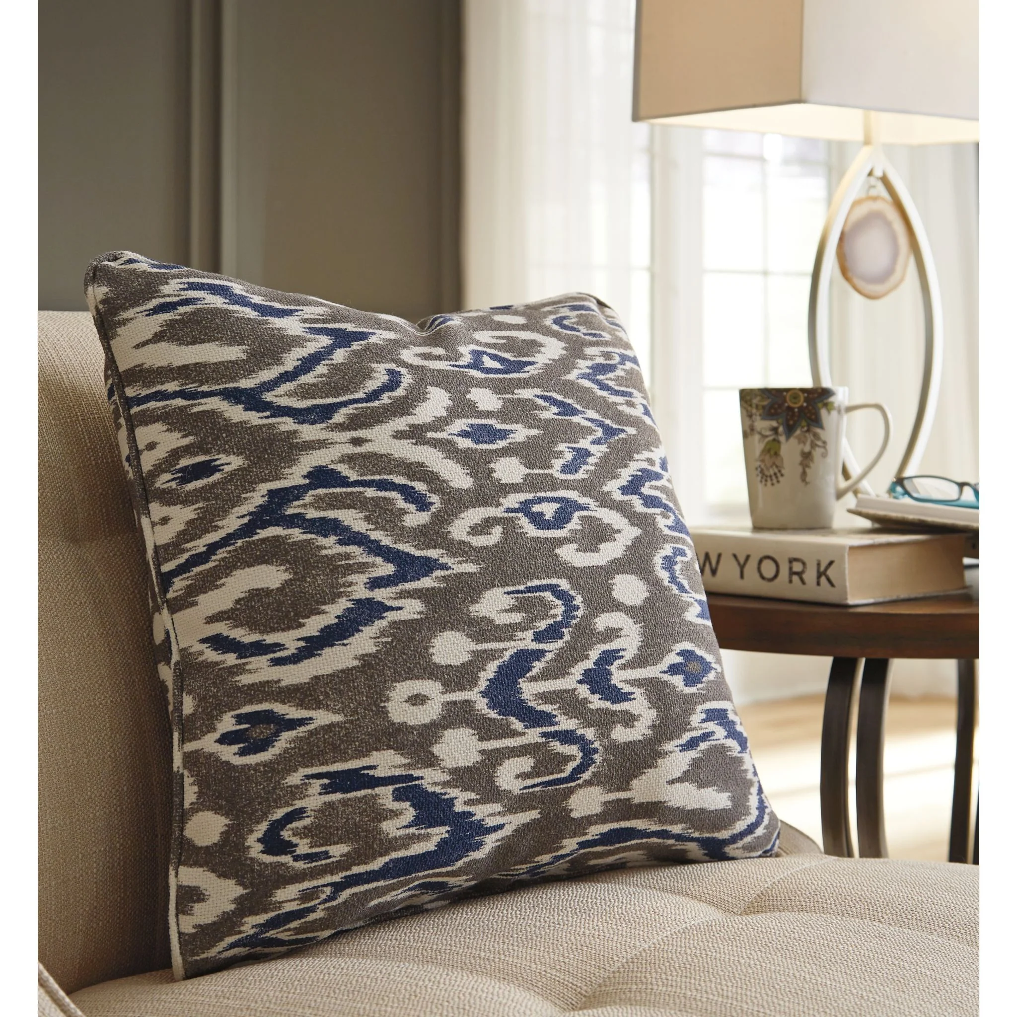 Kenley Pillow - Image 4