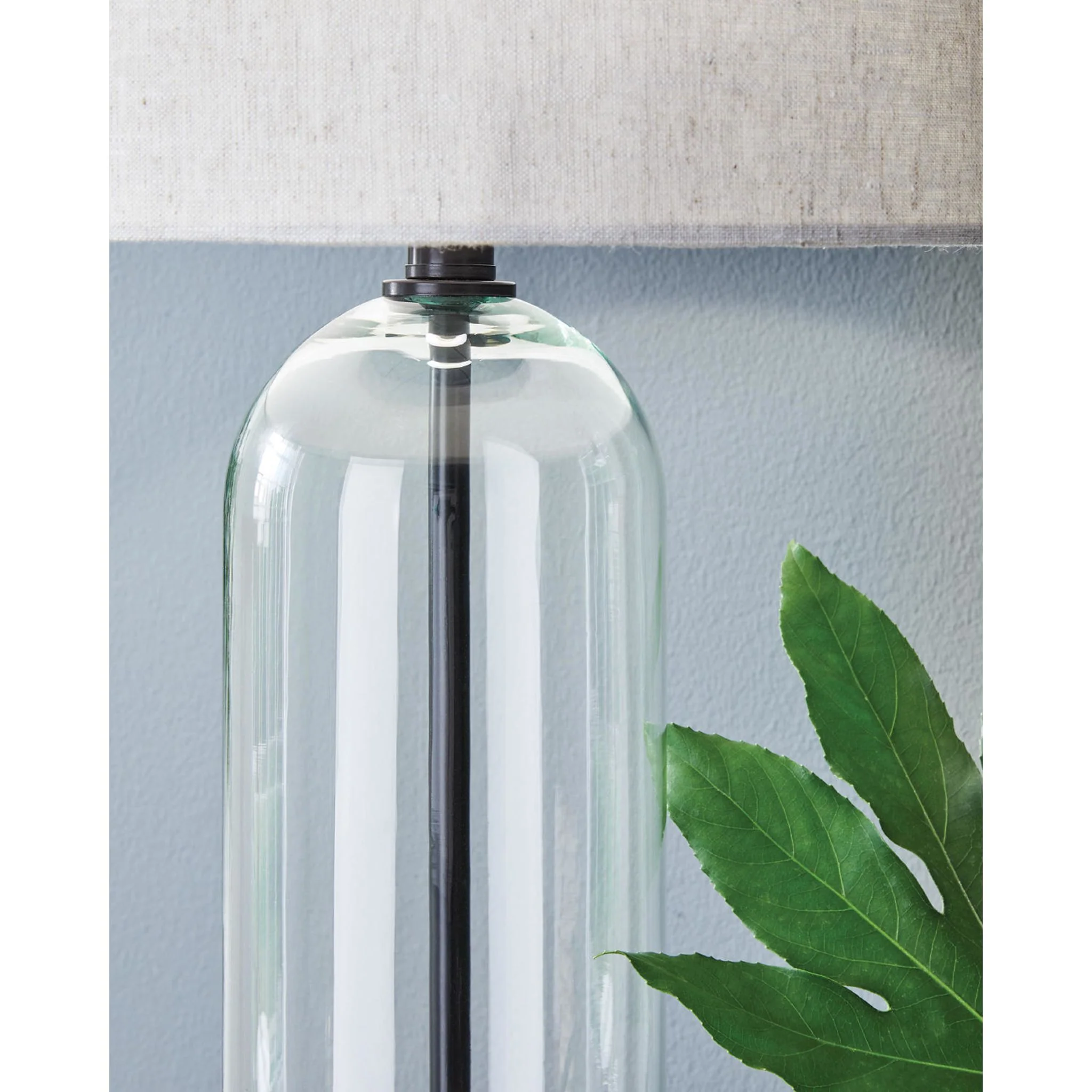 Kerrbrook Table Lamp - Image 3
