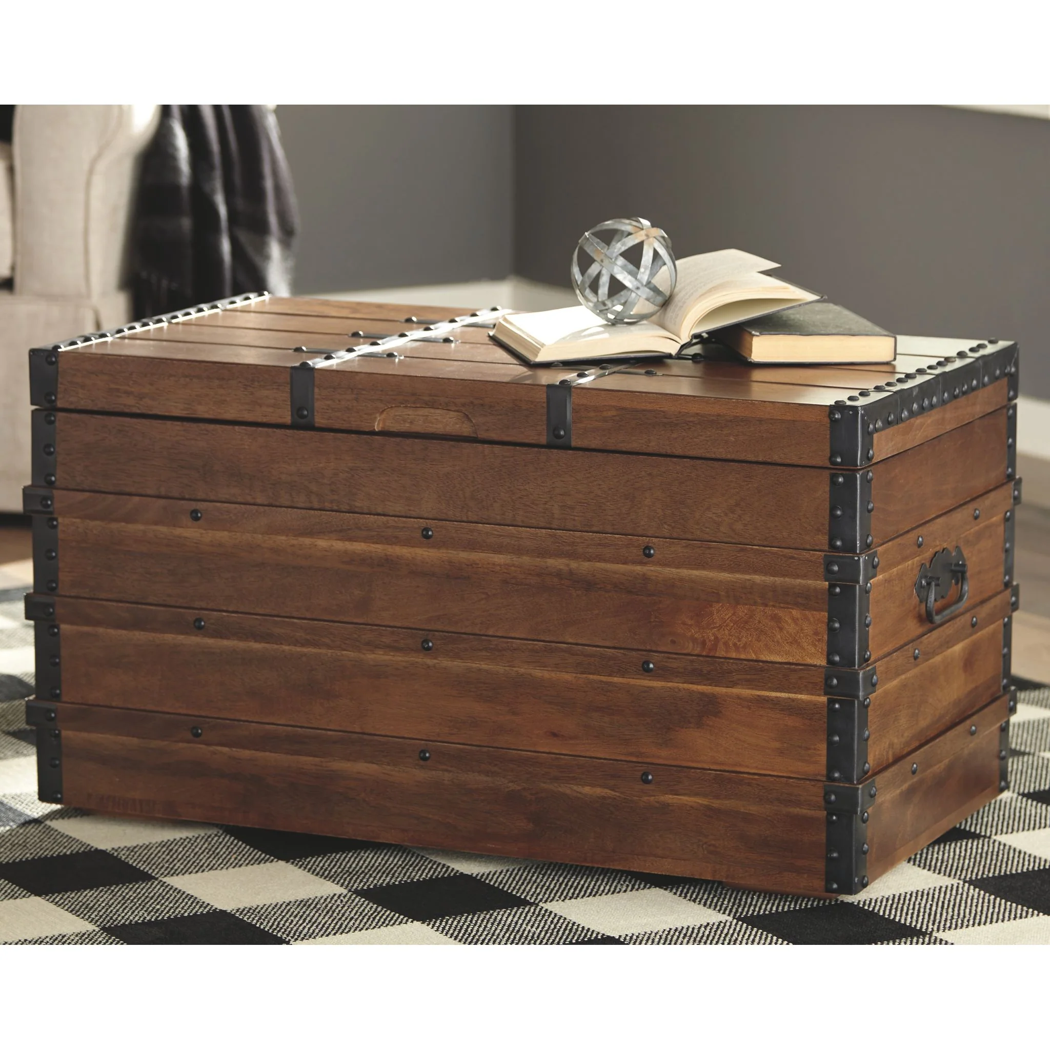 Kettleby Trunk - Image 2