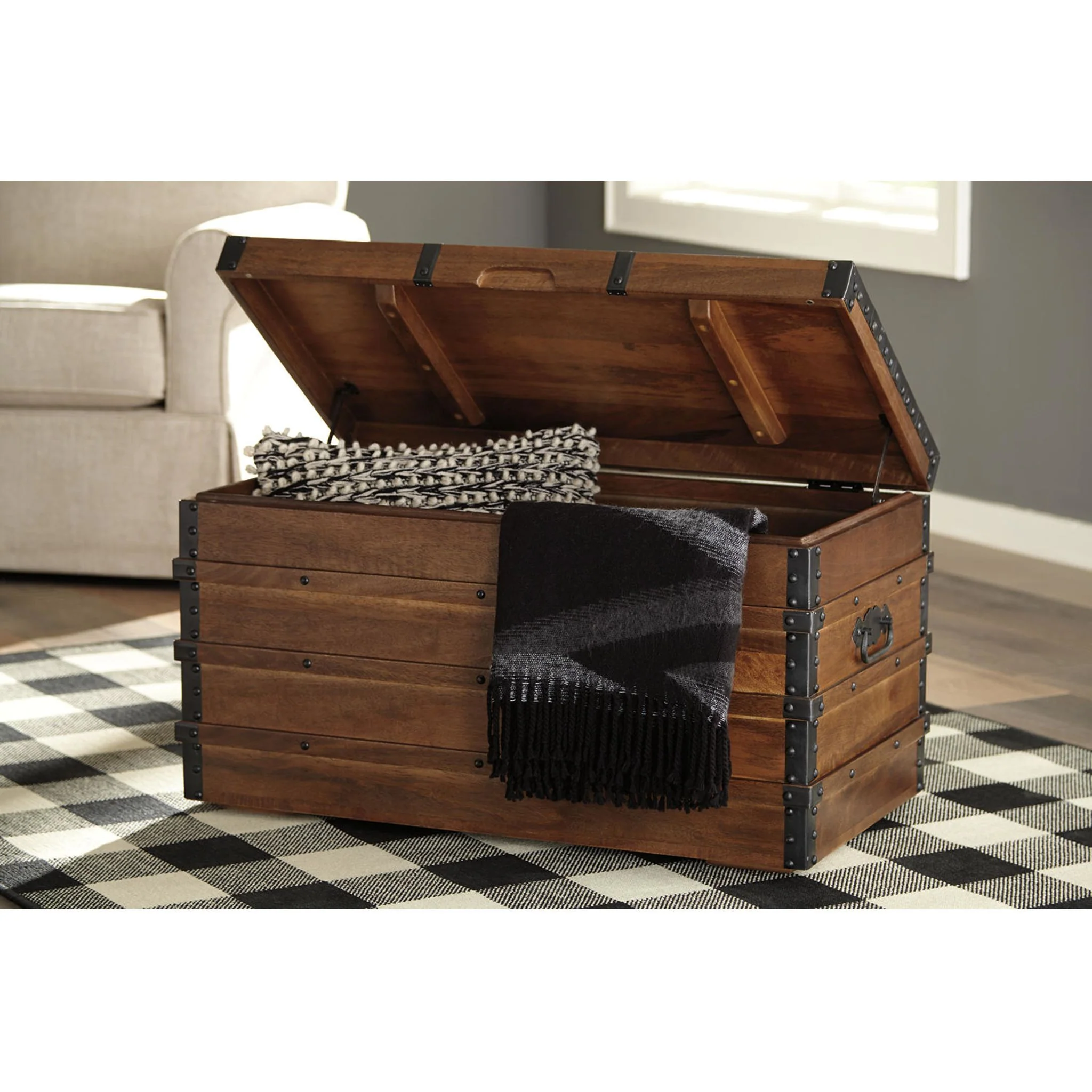 Kettleby Trunk - Image 21