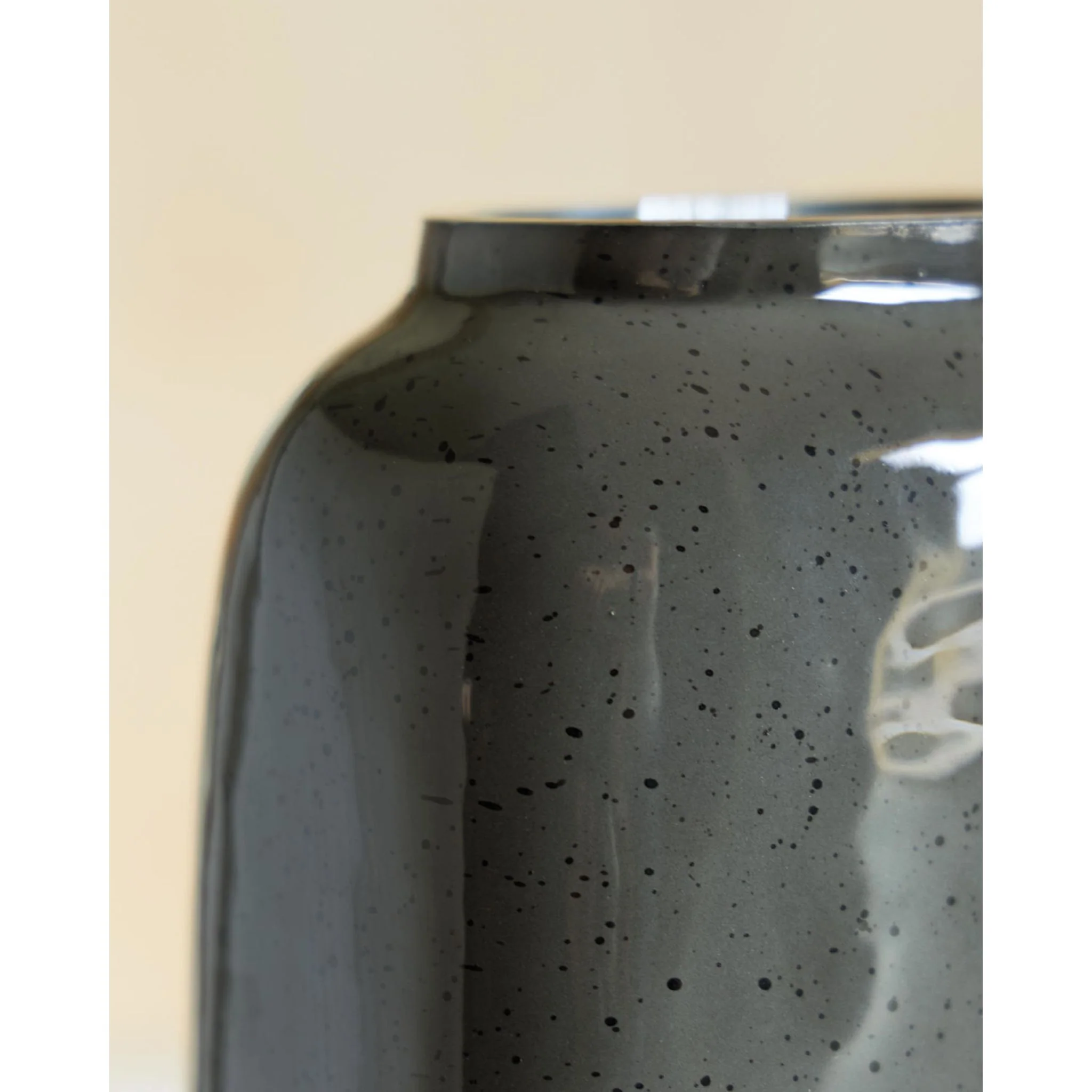 Kierlain Vase - Image 4