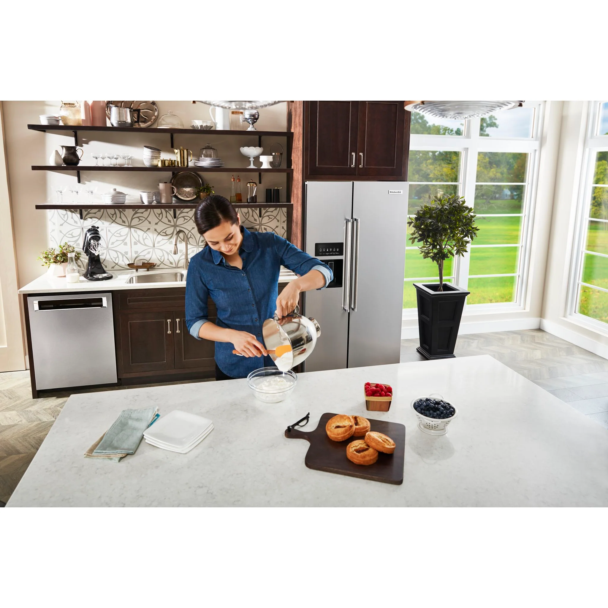 KitchenAid  19.9 cu.. ft. Counter-Depth Side-by-Side Refrigerator with Exterior Ice and Water and PrintShield finish - Stainless Steel (KRSC700HPS) - Image 21