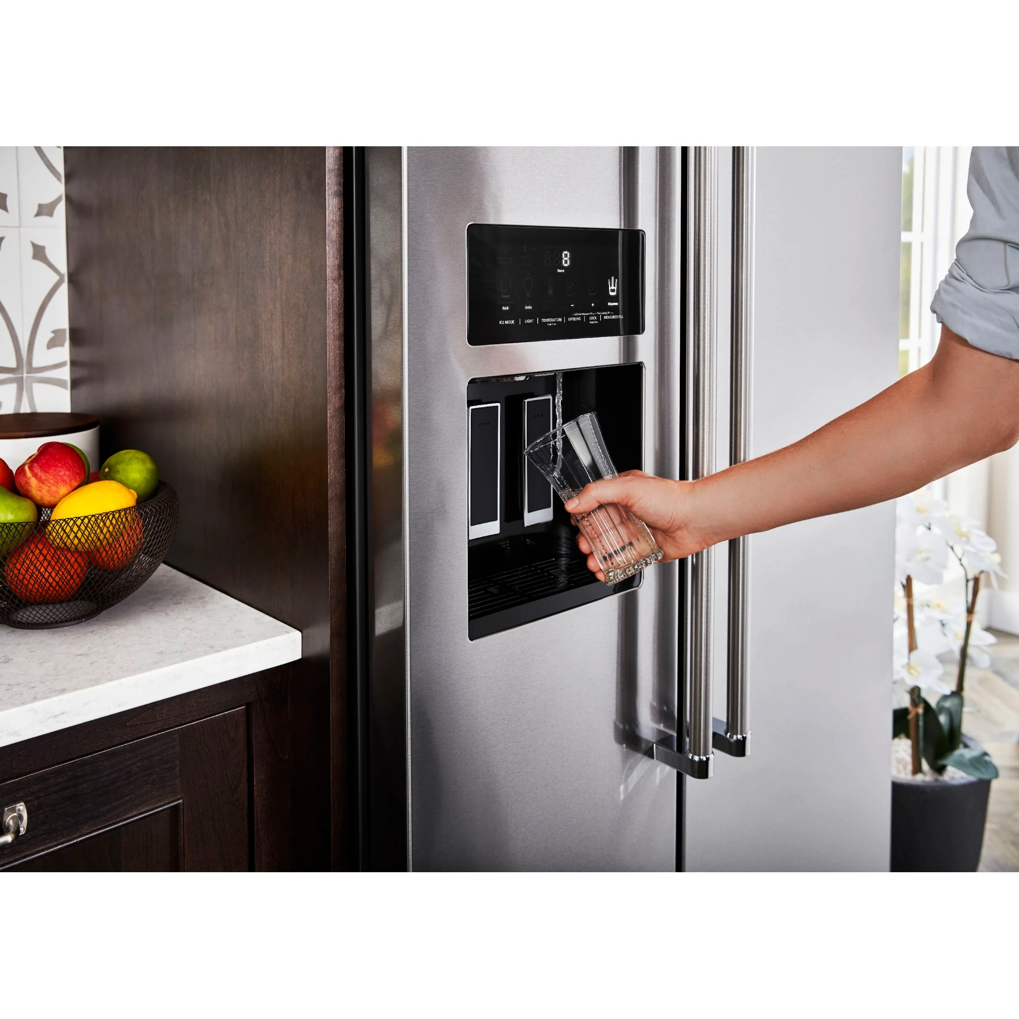 KitchenAid  22.6 cu.. ft. Counter-Depth Side-by-Side Refrigerator with Exterior Ice and Water and PrintShield finish -Stainless Steel  (KRSC703HPS) - Image 19