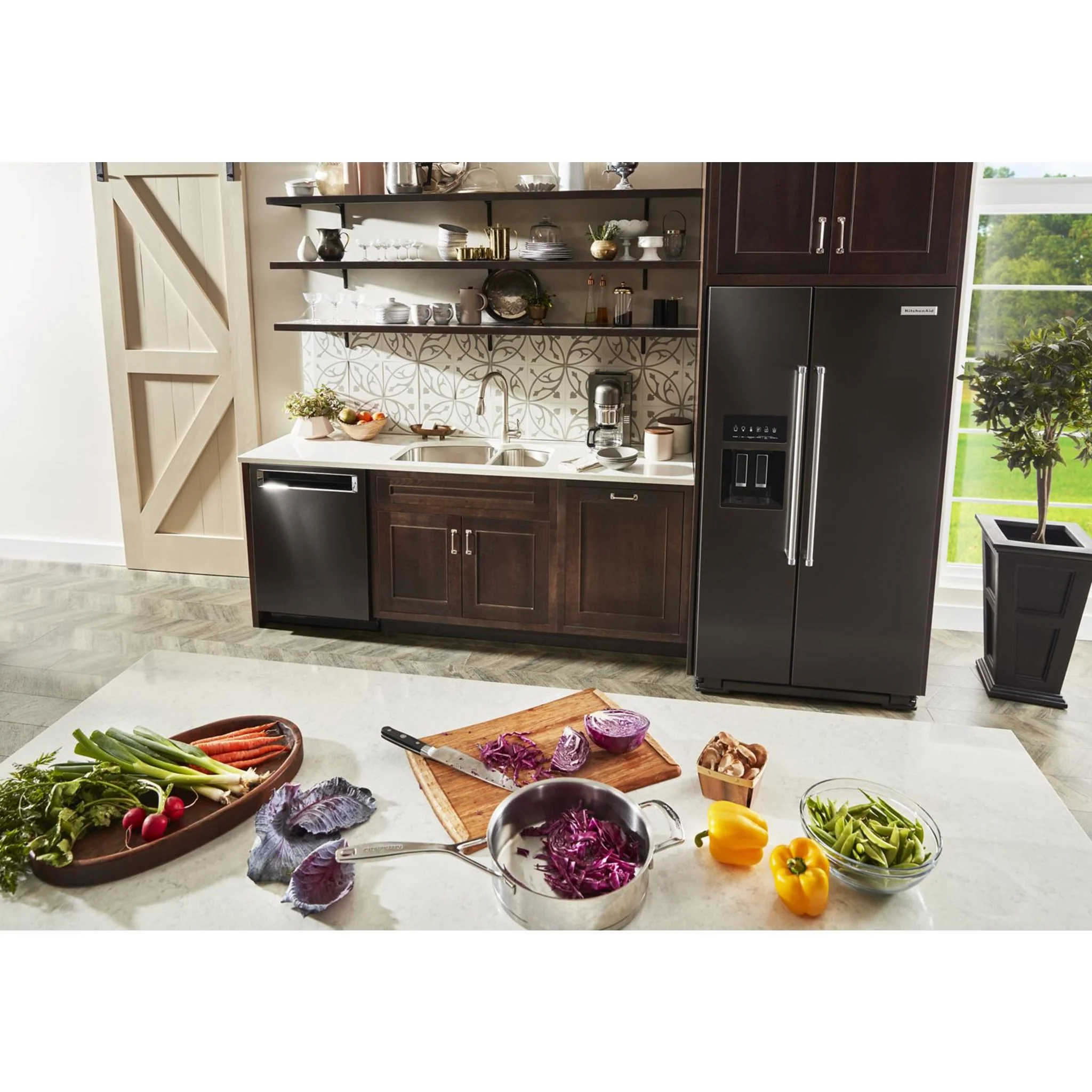 KitchenAid  24.8 cu.. ft. Side-by-Side Refrigerator with Exterior Ice and Water and PrintShield Finish - Black Stainless (KRSF705HBS) - Image 27