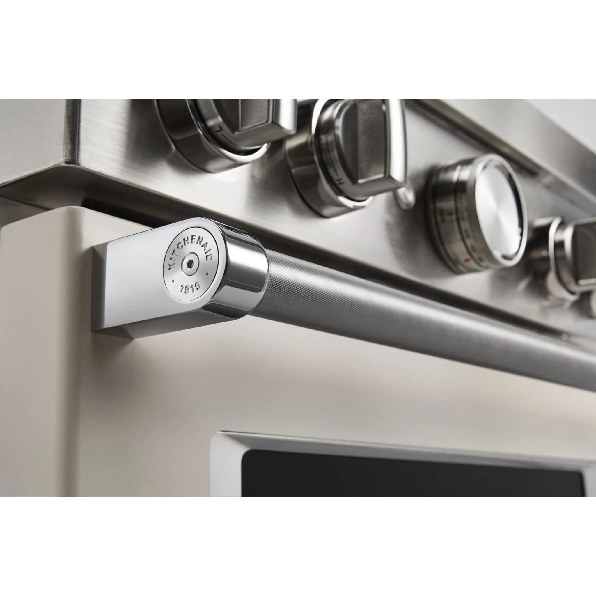 KitchenAid  30'' Smart Commercial-Style Dual Fuel Range with 4 Burners - Milkshake (KFDC500JMH) - Image 38