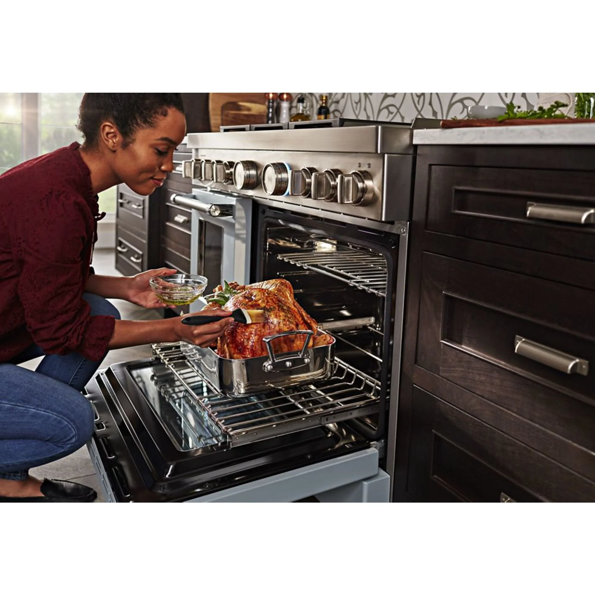 KitchenAid  30'' Smart Commercial-Style Gas Range with 4 Burners - Imperial Black (KFGC500JBK) - Image 43