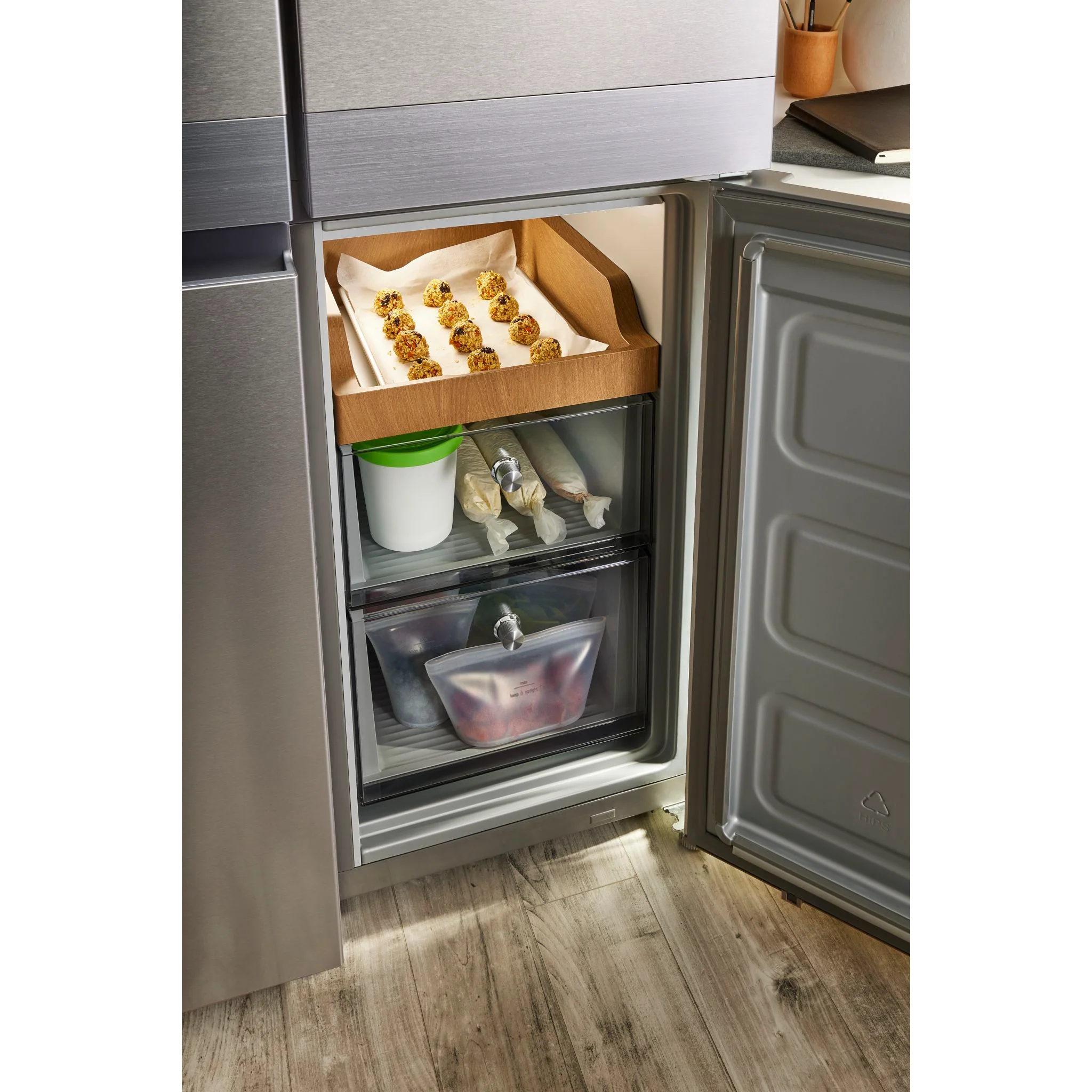 KitchenAid 19.4 cu. ft. 36-inch wide Counter-Depth 4-Door Refrigerator with PrintShieldFinish -PrintShield™ Stainless Finish (KRQC506MPS) - Image 12
