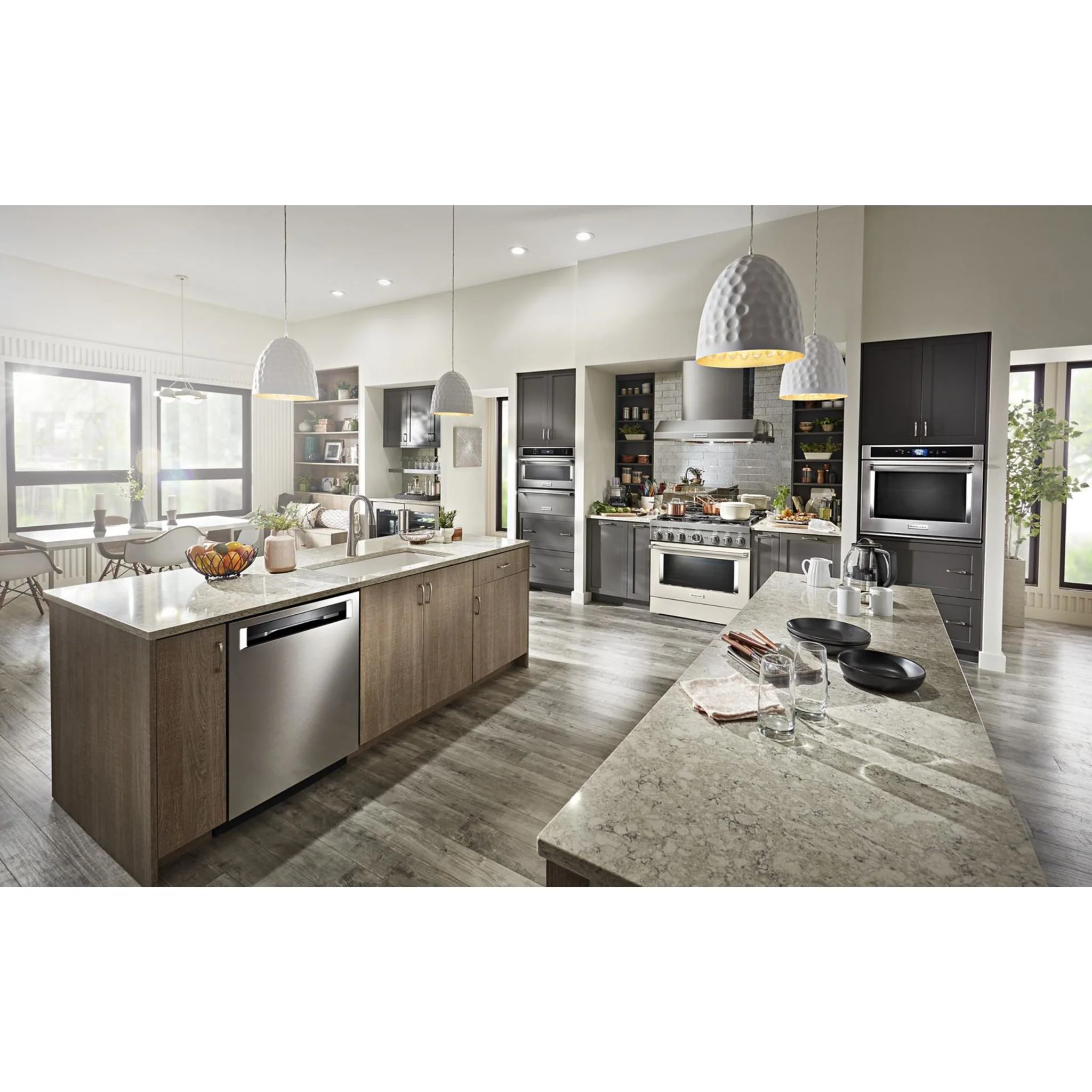 KitchenAid  36'' Smart Commercial-Style Dual Fuel Range with 6 Burners - Milkshake (KFDC506JMH) - Image 50