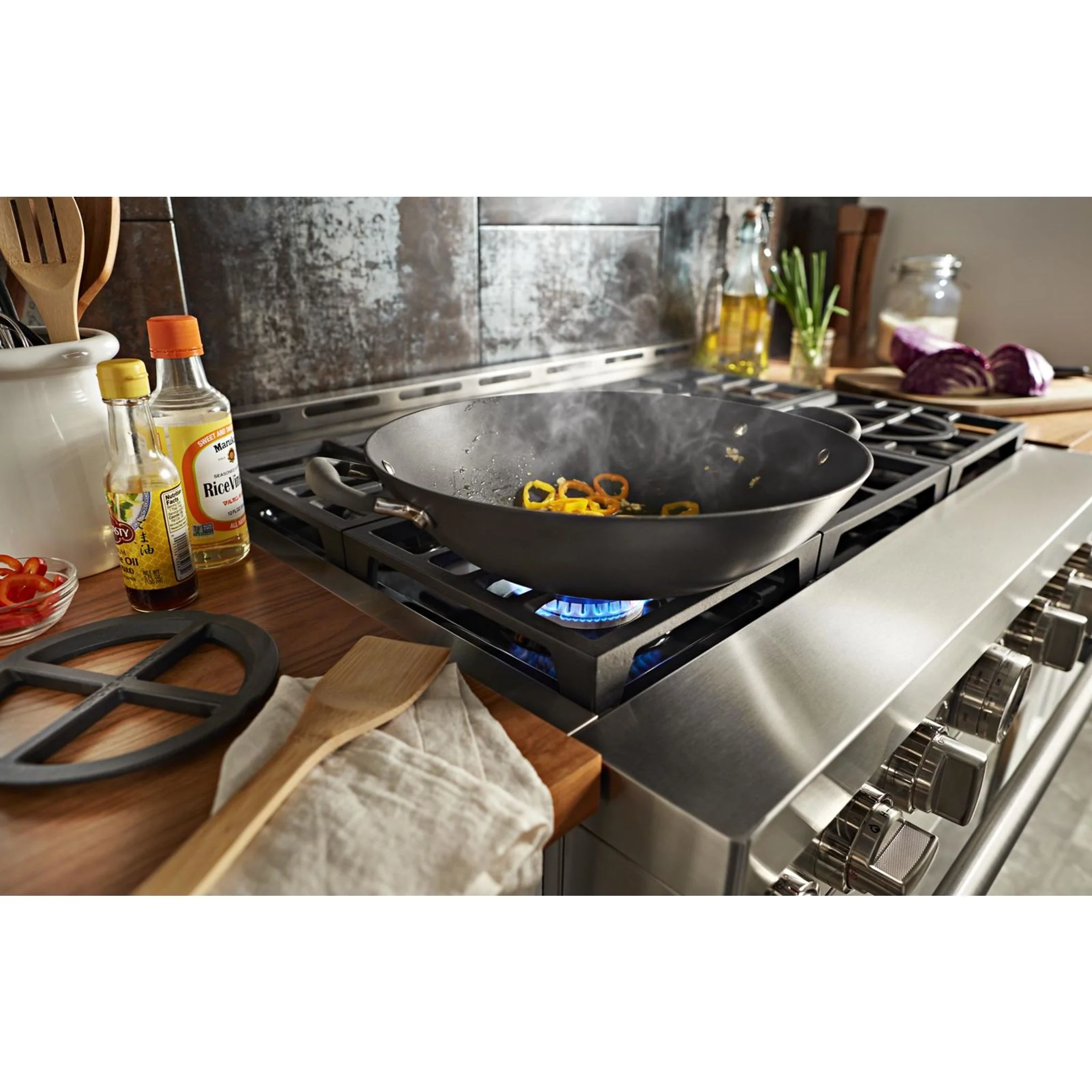 KitchenAid  36'' Smart Commercial-Style Gas Range with 6 Burners - Milkshake (KFGC506JMH) - Image 4
