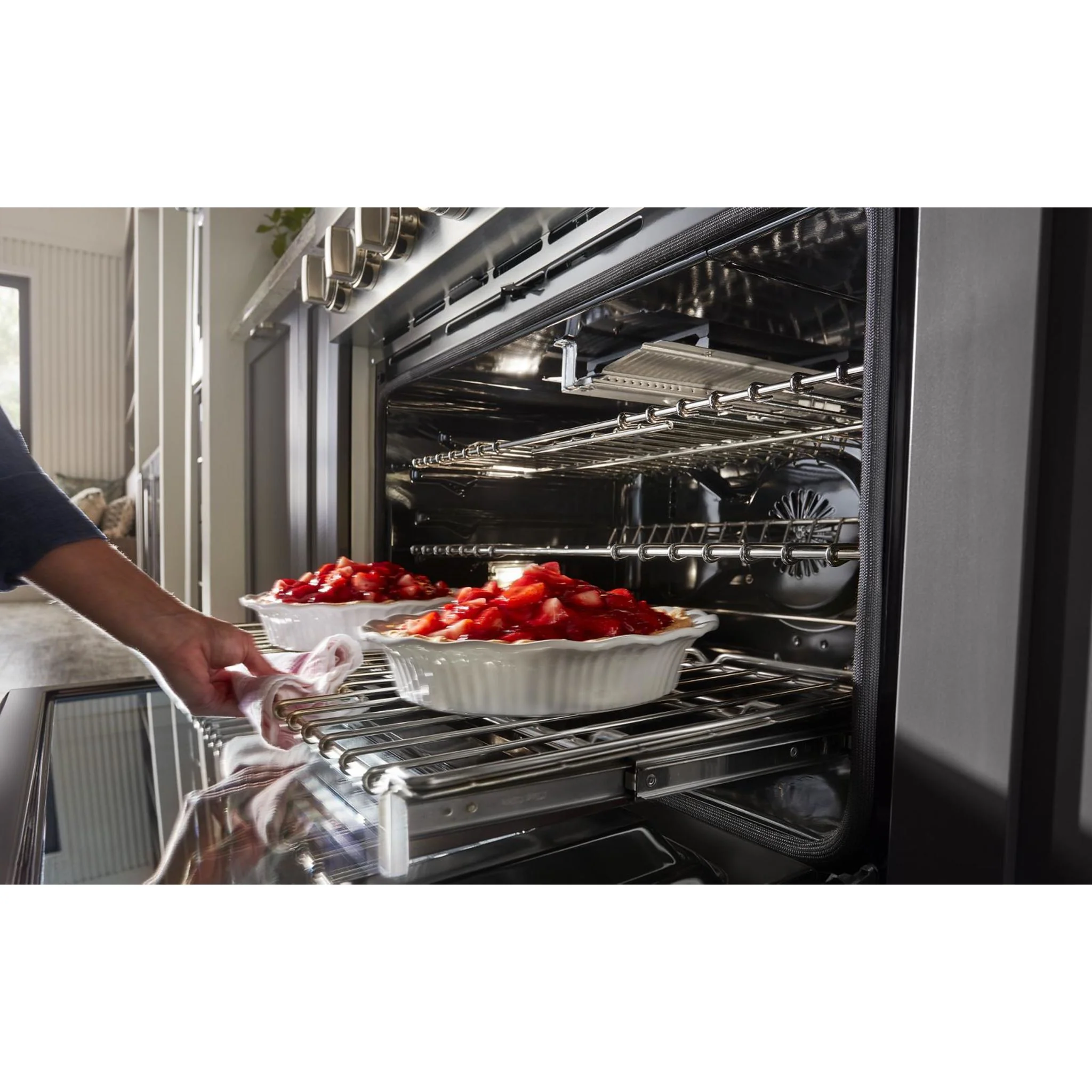 KitchenAid  36'' Smart Commercial-Style Gas Range with 6 Burners - Milkshake (KFGC506JMH) - Image 59
