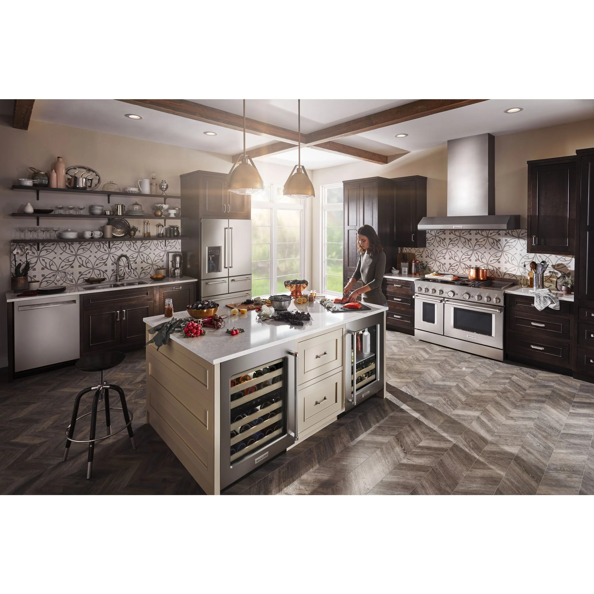 KitchenAid 24" Beverage Center with Glass Door and Wood-Front Racks - Stainless Steel (KUBR214KSB) - Image 9
