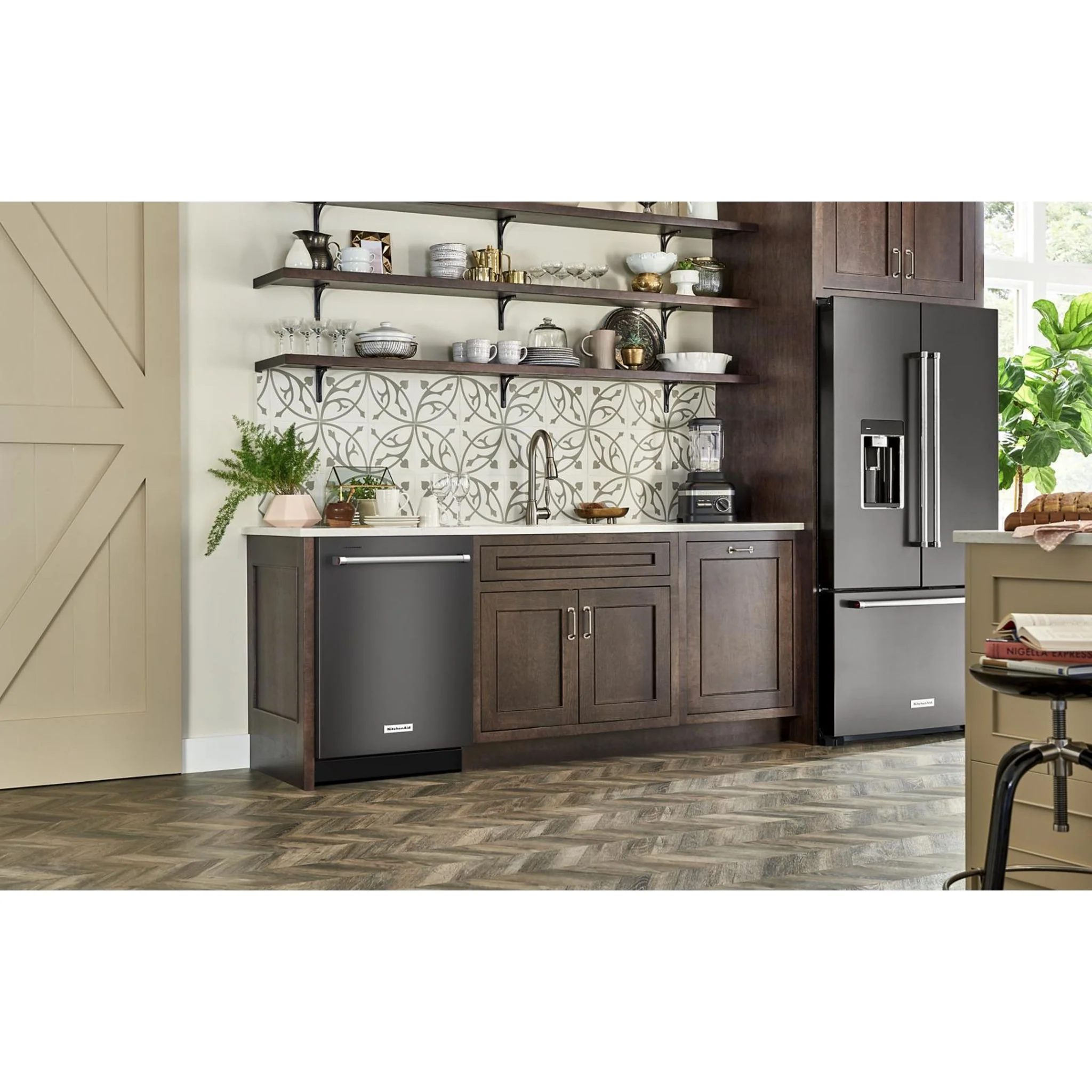 KitchenAid  39 dBA Dishwasher in PrintShield Finish with Third Level Utensil Rack - Black Stainless (KDTE204KBS) - Image 32