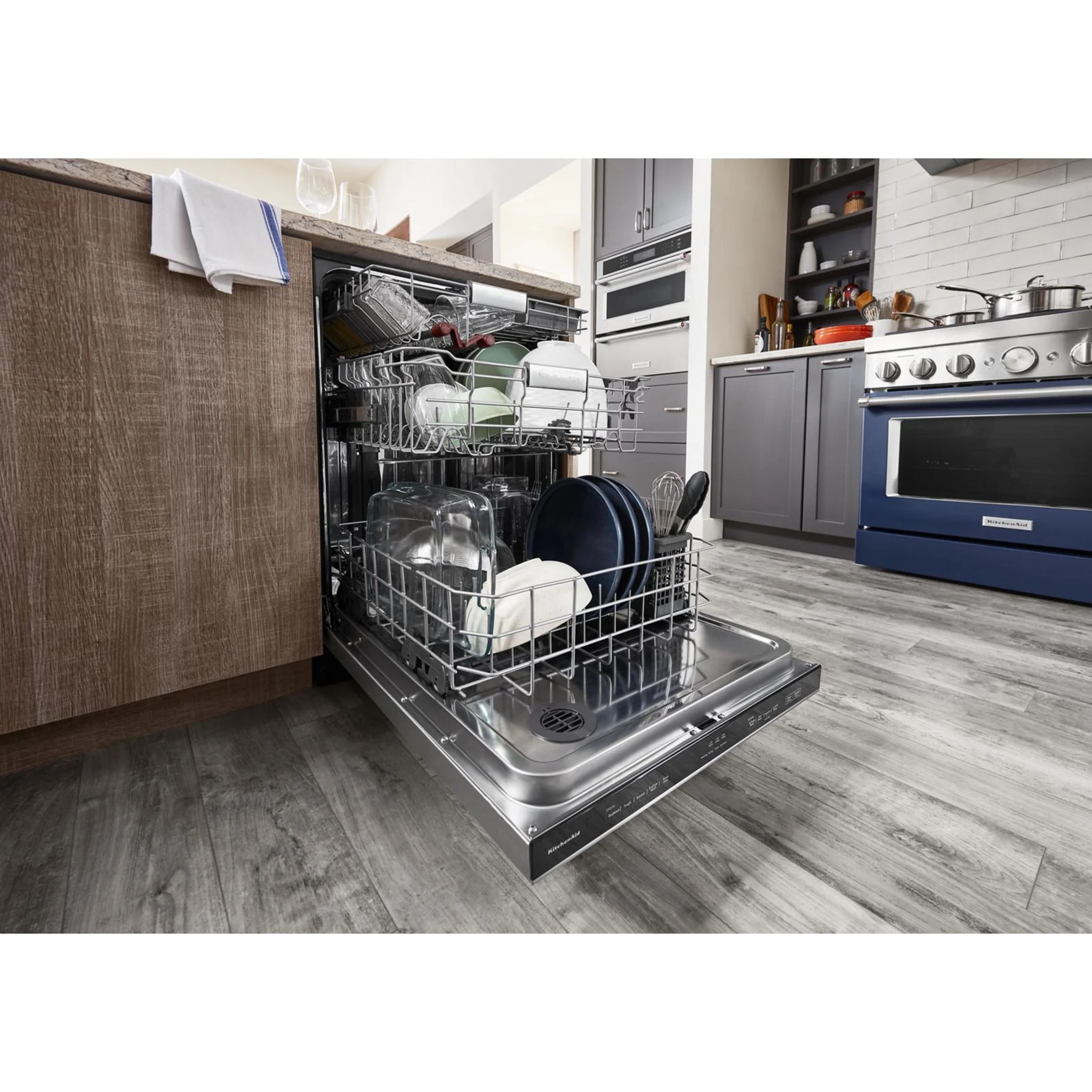 KitchenAid 44 dBA Dishwasher in PrintShield Finish with 360A° Max Jets Third Rack - Stainless Steel (KDTM404KPS) - Image 16