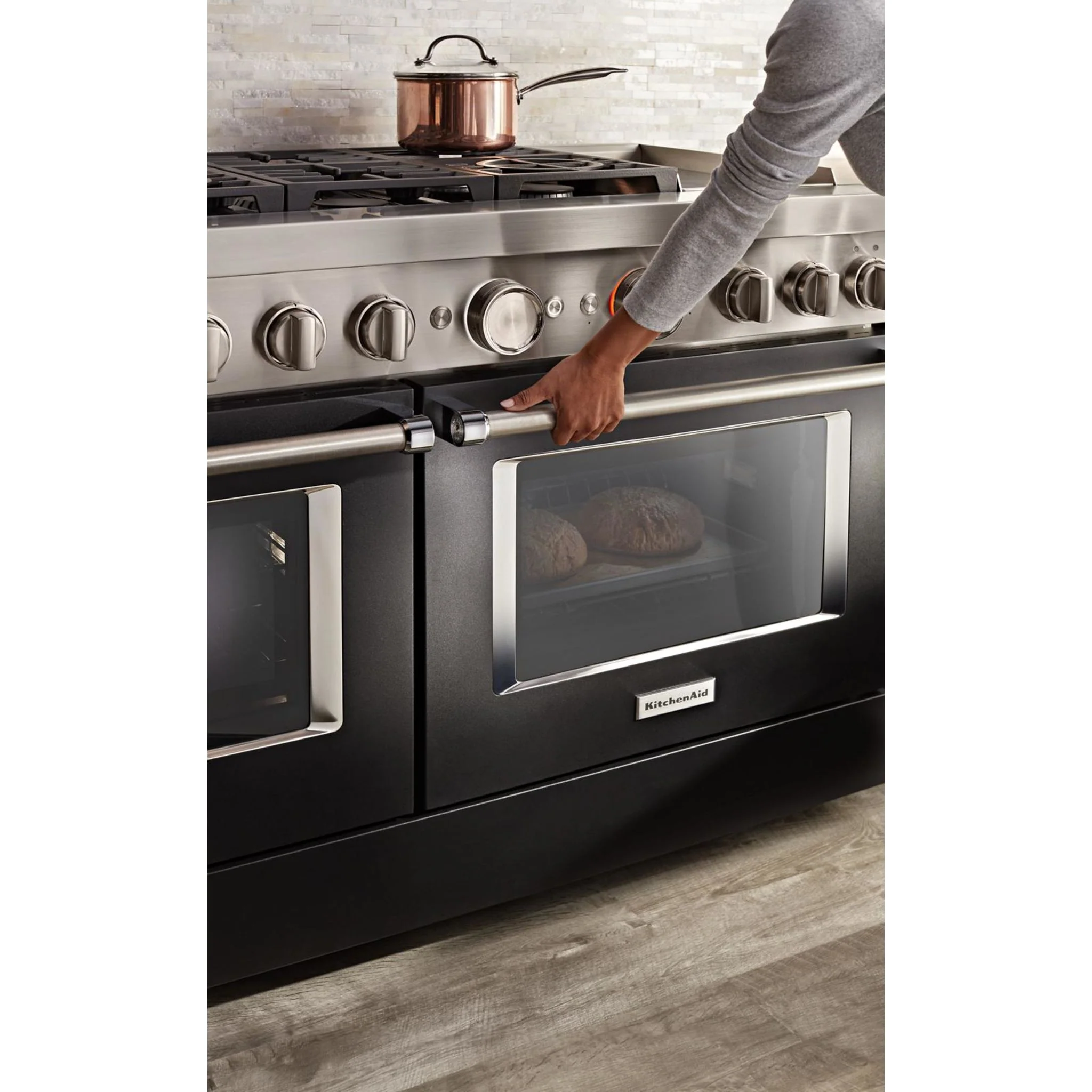 KitchenAid  48'' Smart Commercial-Style Dual Fuel Range with Griddle - Imperial Black (KFDC558JBK) - Image 19