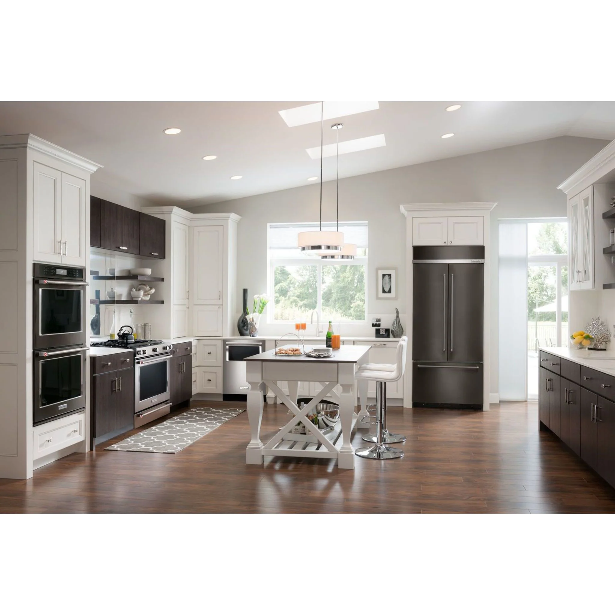 KitchenAid 24.2 cu.ft. 42" Width Built-In Stainless French Door Refrigerator with Platinum Interior Design - Black Stainless Steel with PrintShield™ Finish (KBFN502EBS) - Image 5