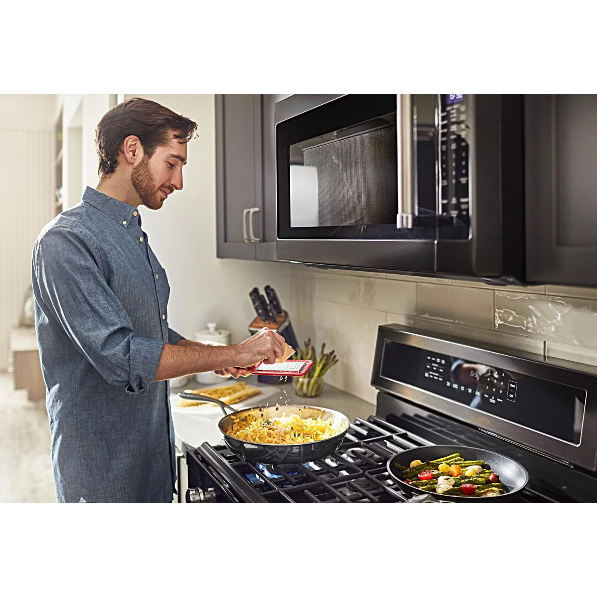KitchenAid 30" 5-Burner Gas Convection Range - Black Stainless (KFGG500EBS) - Image 20