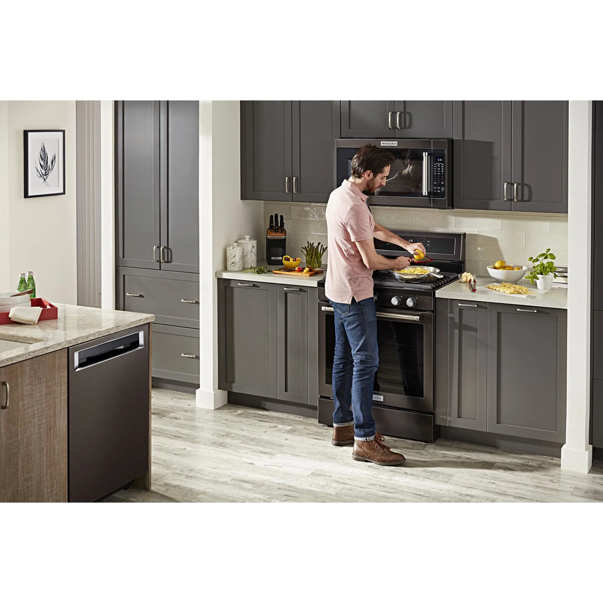KitchenAid 30" 5-Burner Gas Convection Range - Black Stainless (KFGG500EBS) - Image 6