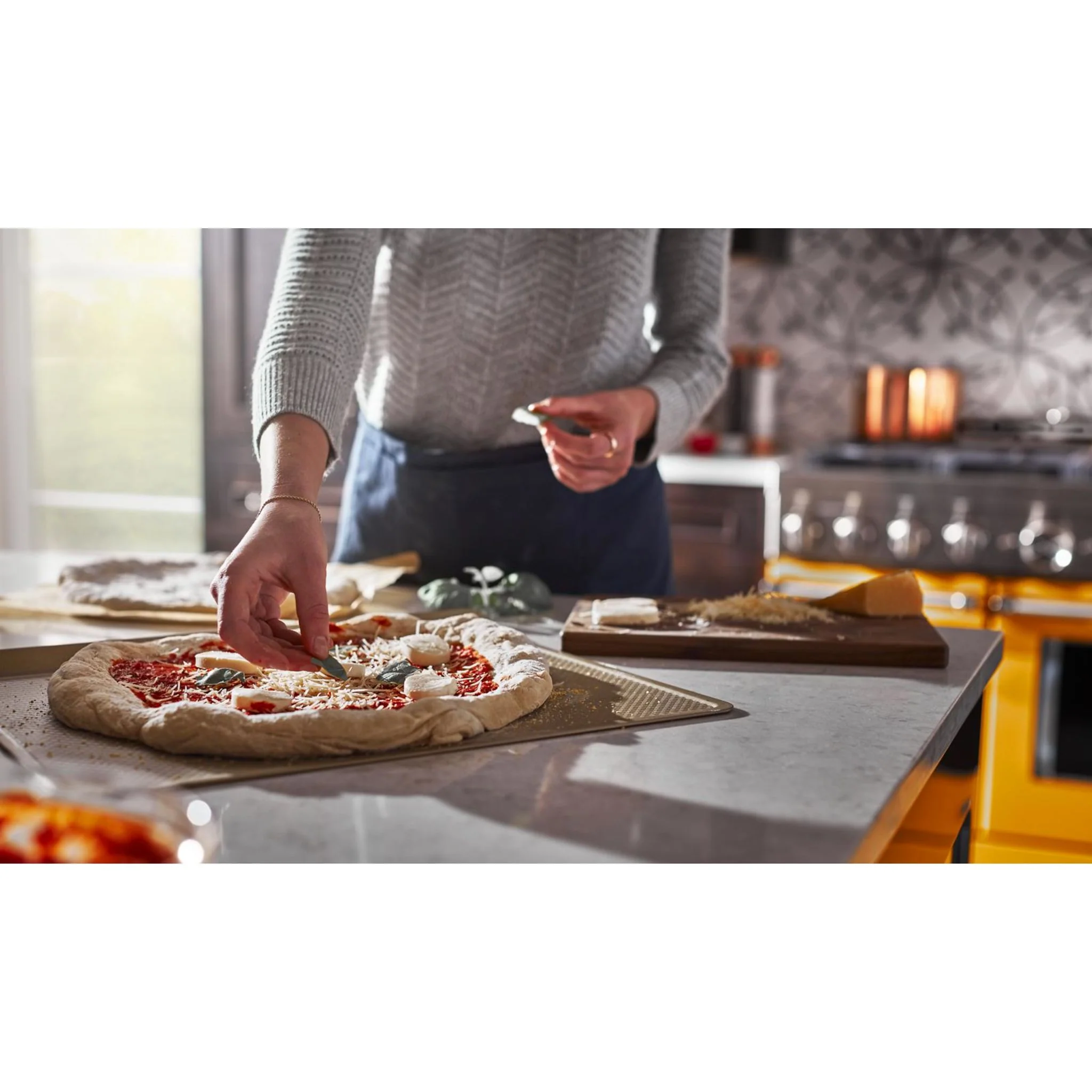 KitchenAid  48'' Smart Commercial-Style Gas Range with Griddle - Yellow Pepper (KFGC558JYP) - Image 22
