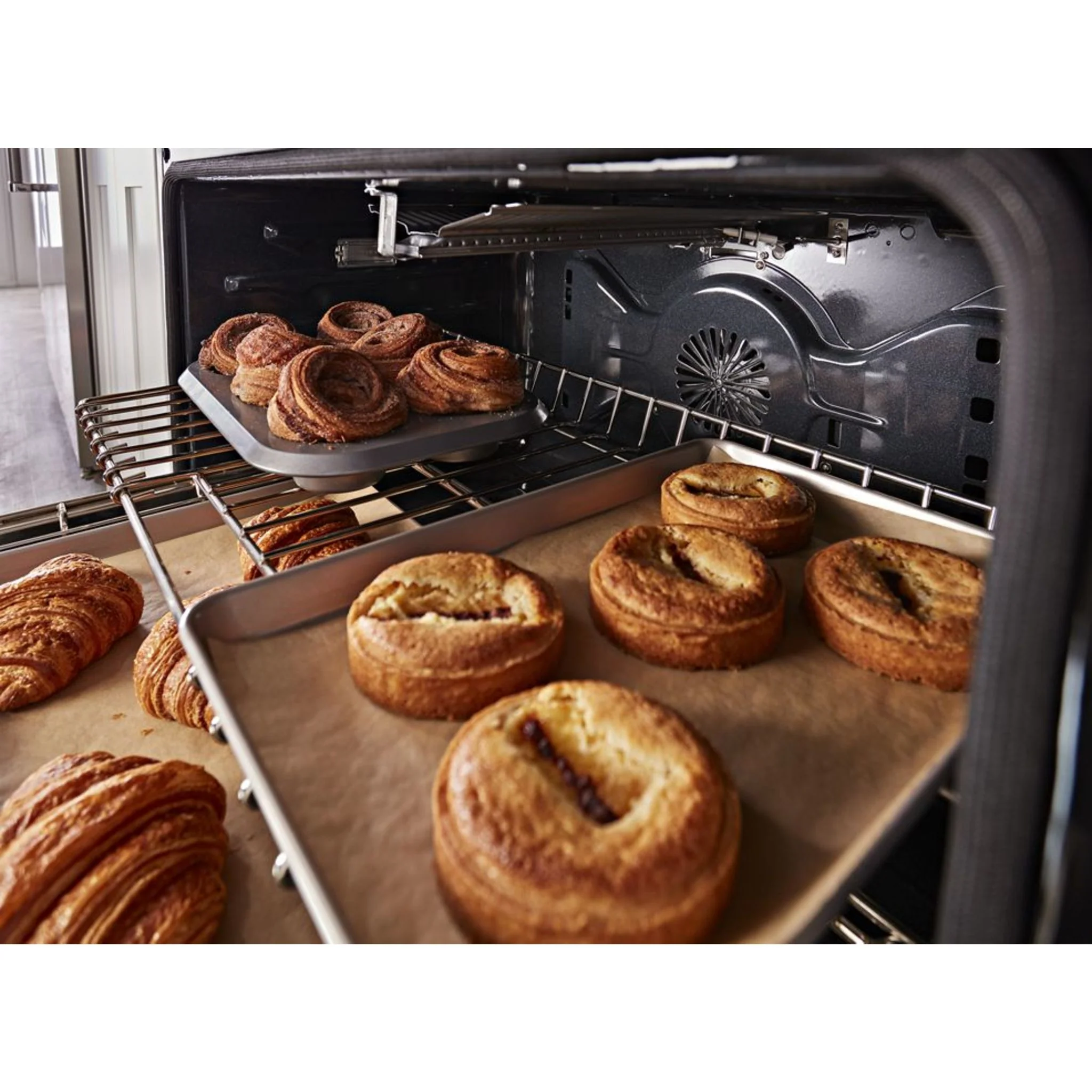 KitchenAid  36'' Smart Commercial-Style Gas Range with 6 Burners - Yellow Pepper (KFGC506JYP) - Image 54