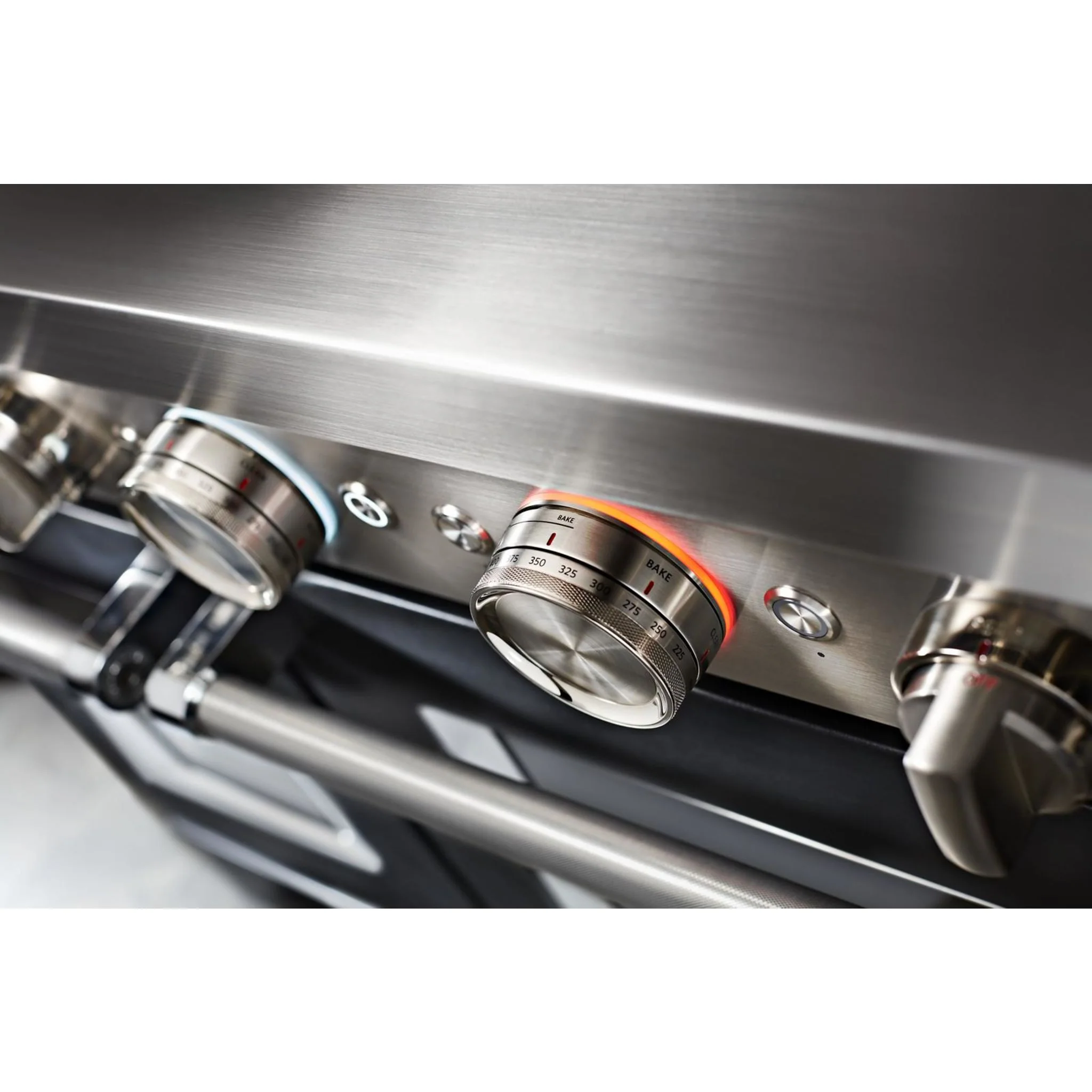 KitchenAid  48'' Smart Commercial-Style Gas Range with Griddle - Imperial Black (KFGC558JBK) - Image 11