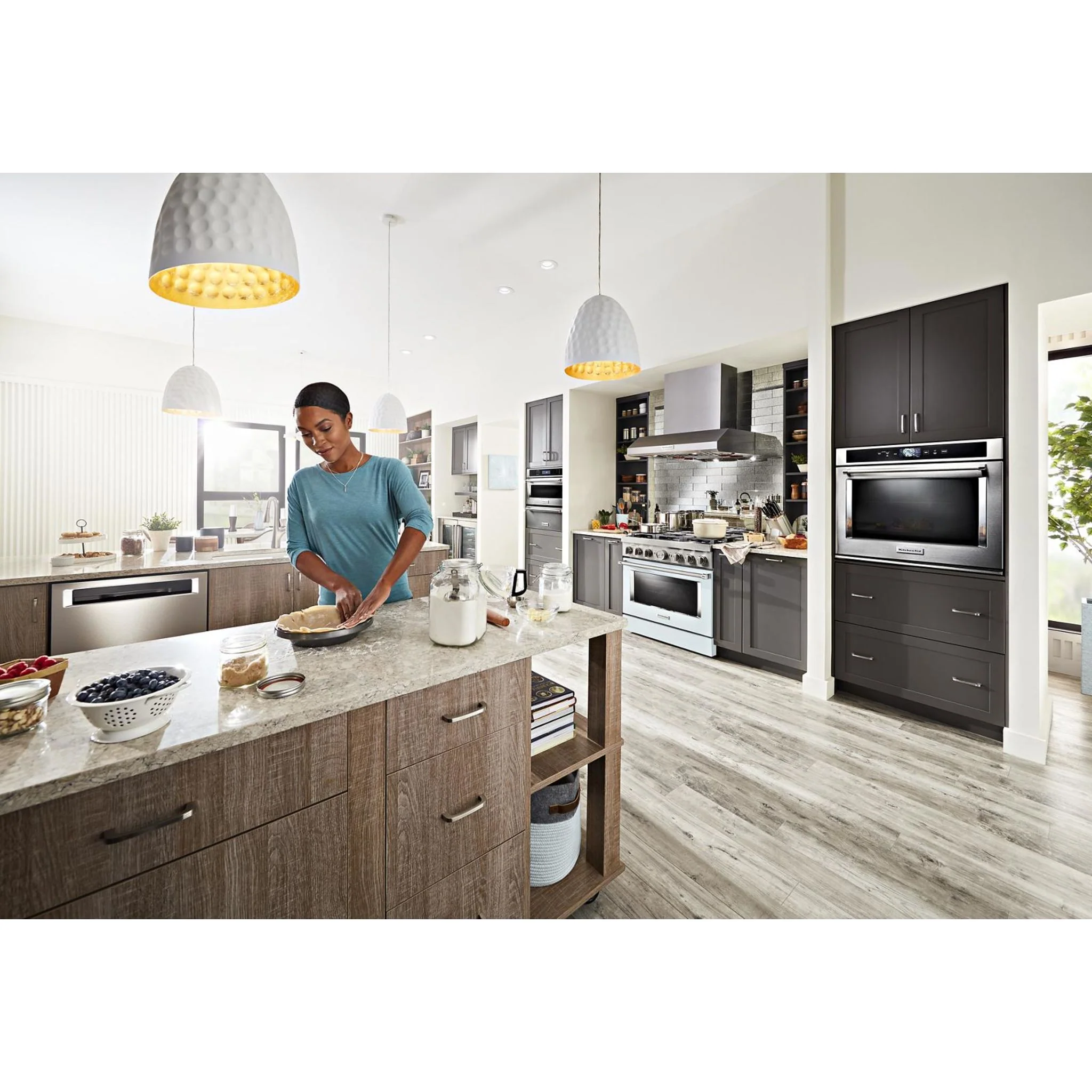 KitchenAid  36'' Smart Commercial-Style Gas Range with 6 Burners - Misty Blue (KFGC506JMB) - Image 50